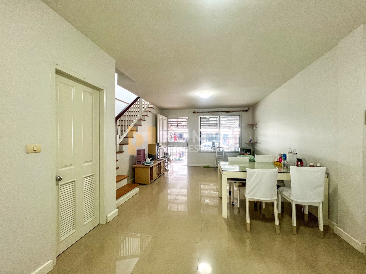 ทาวน์โฮม ทาวน์ พลัส พระราม 9 / 3 ห้องนอน (ขาย), Town Plus Rama 9 / Townhome 3 Bedrooms (FOR SALE) BZD042