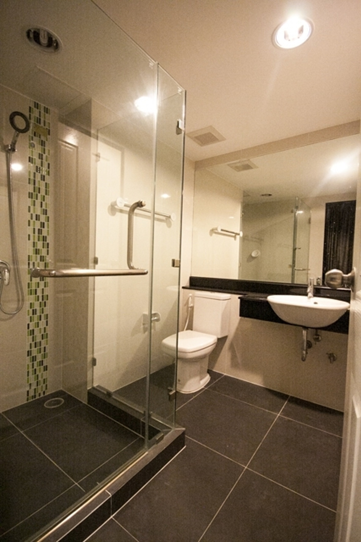 Chateau In Town Ratchada 10 / 2 Bedrooms (SALE WITH TENANT), ชาโตว์ อินทาวน์ รัชดา 10 / 2 ห้องนอน (ขายพร้อมผู้เช่า) TARN104