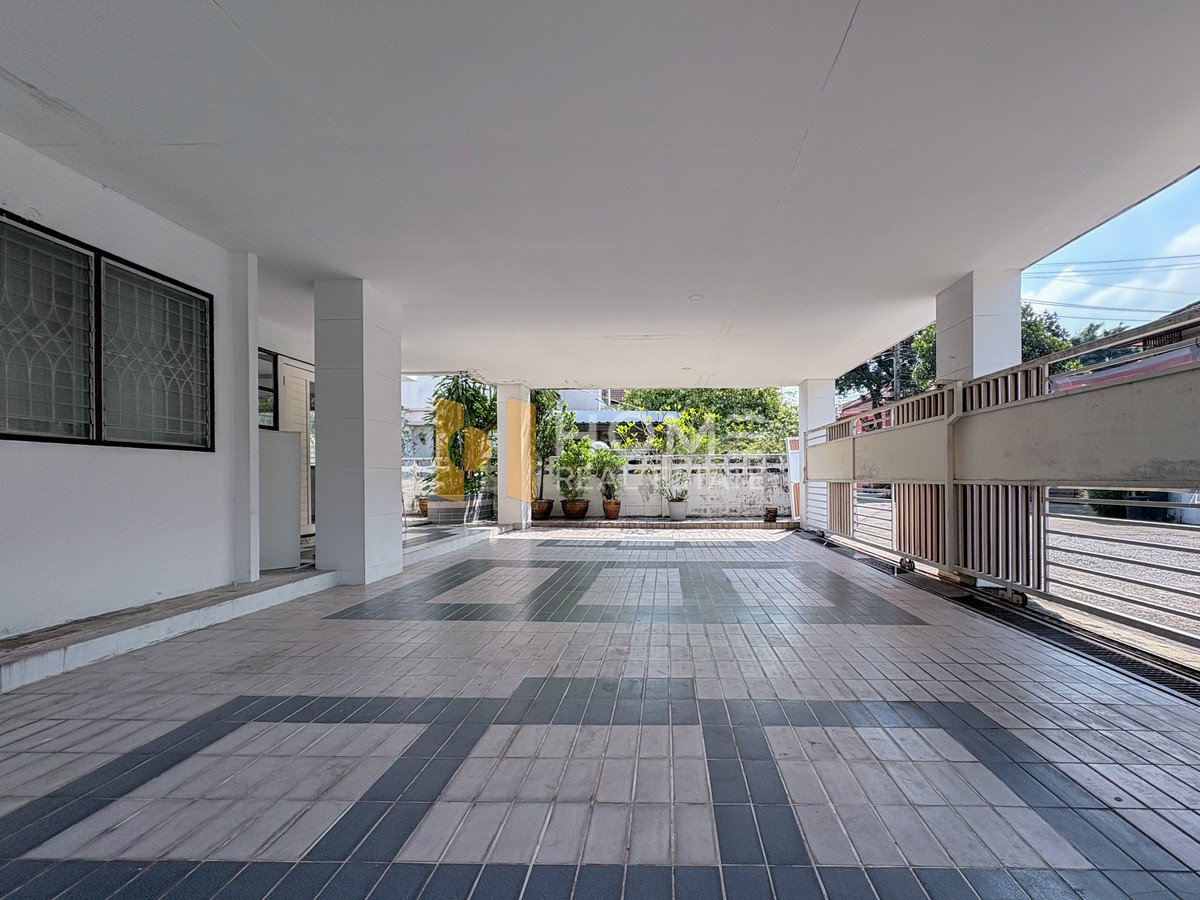 บ้านเดี่ยว ลาดปลาเค้า 10 / 4 ห้องนอน (ขาย), Detached House Ladplakao 10 / 4 Bedrooms (FOR SALE) TPM091