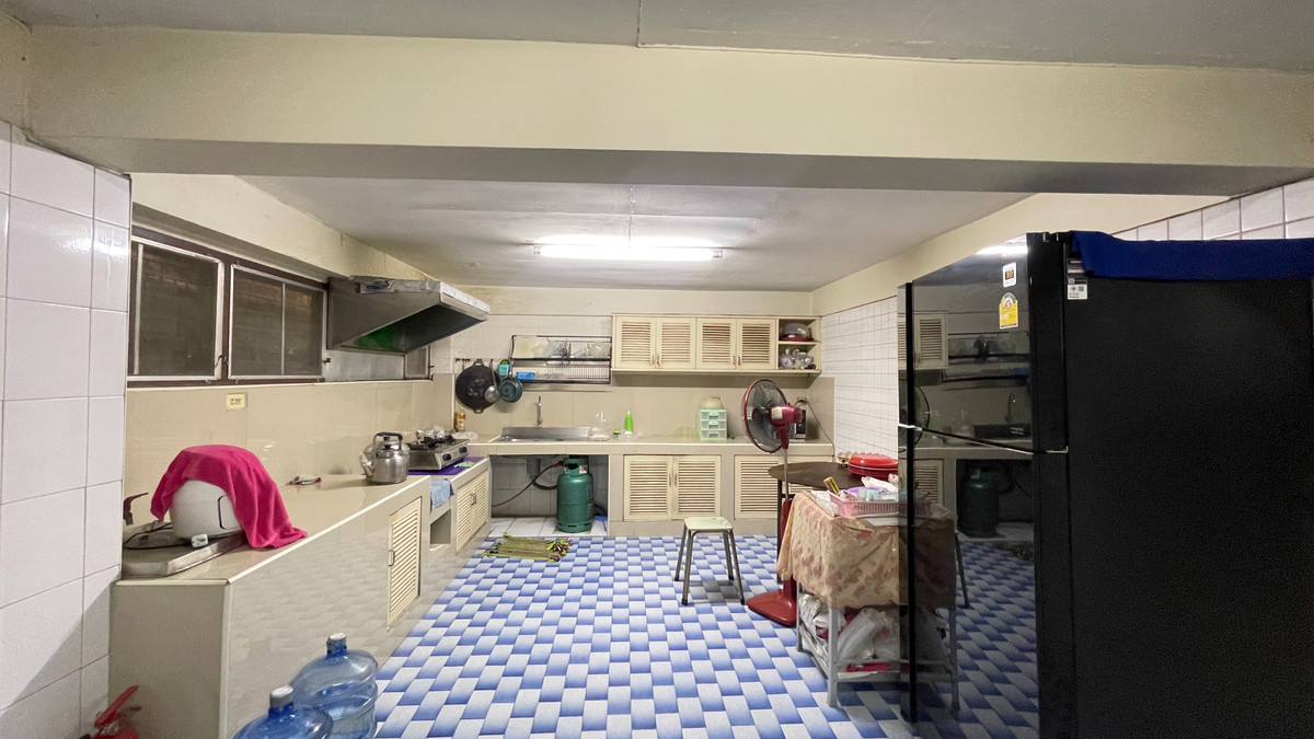 อาคารพาณิชย์ เจริญนคร ซอย 10 / 4 ชั้น (ขาย), Commercial Building Charoen Nakhon Soi 10 / 4 Storey (FOR SALE) TA004