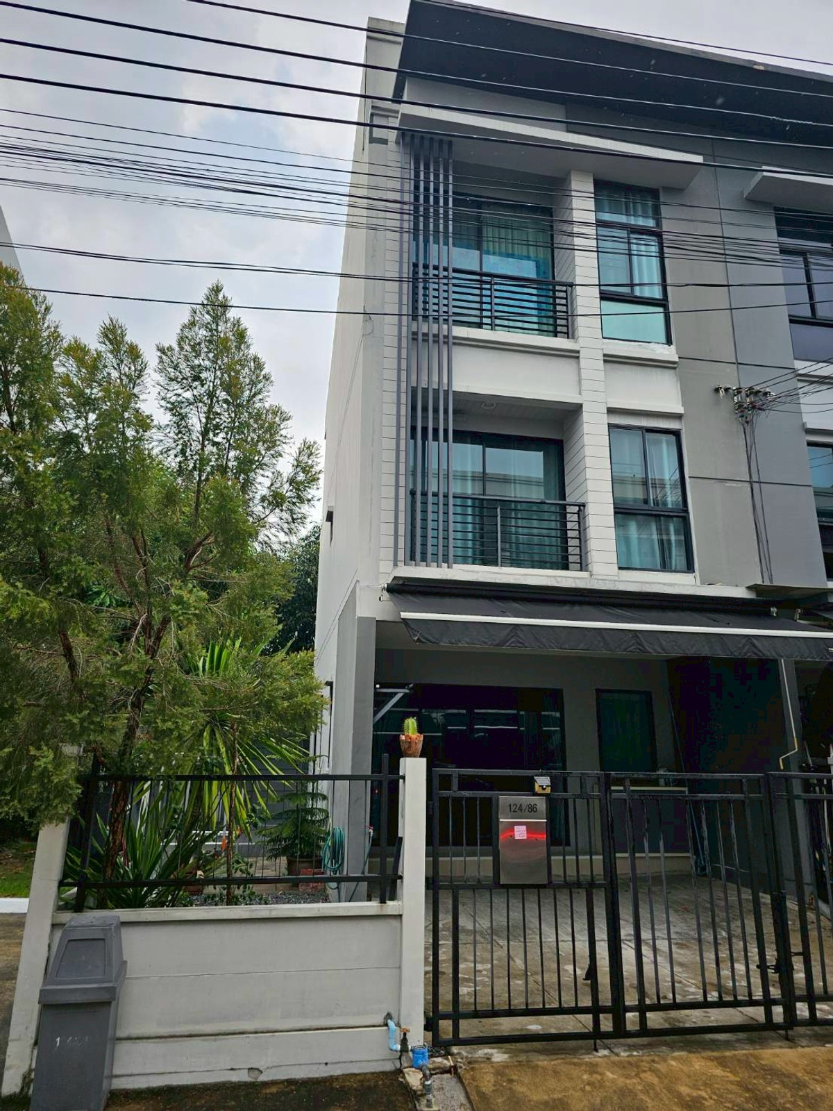 ทาวน์โฮม บ้านกลางเมือง พระราม 2 - พุทธบูชา / 3 ห้องนอน (ขาย), Baan Klang Muang Rama 2 - Bhuddhabucha / Townhome 3 Bedrooms (FOR SALE) TA001