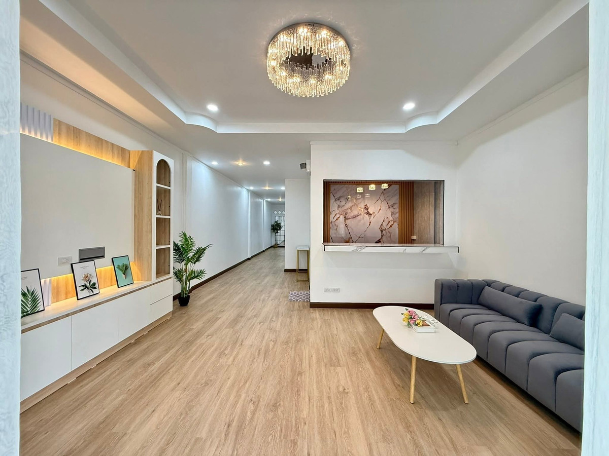 ทาวน์เฮ้าส์ หนองใหญ่ 1 / 2 ห้องนอน (ขาย), Townhouse Nong Yai 1 / 2 Bedrooms (FOR SALE) BEWN017