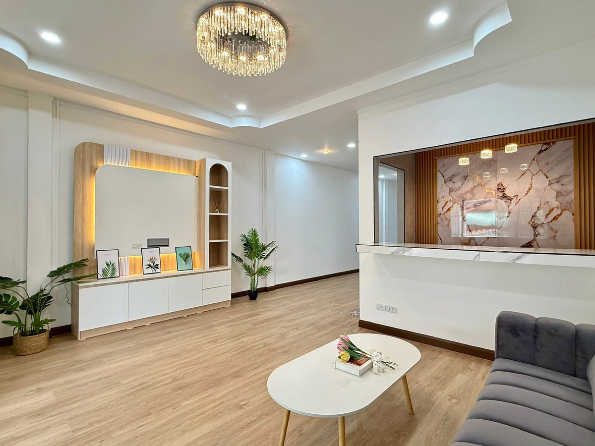 ทาวน์เฮ้าส์ หนองใหญ่ 1 / 2 ห้องนอน (ขาย), Townhouse Nong Yai 1 / 2 Bedrooms (FOR SALE) BEWN017