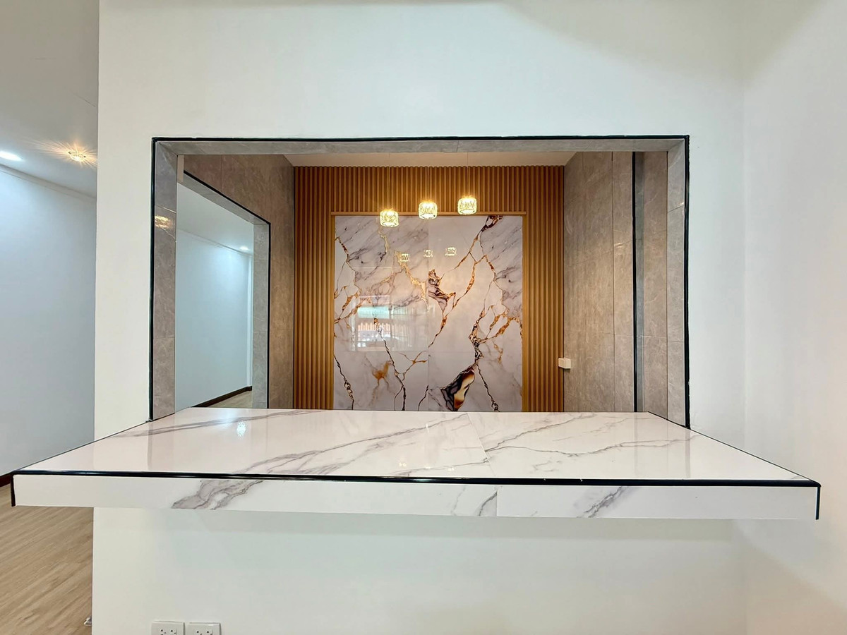 ทาวน์เฮ้าส์ หนองใหญ่ 1 / 2 ห้องนอน (ขาย), Townhouse Nong Yai 1 / 2 Bedrooms (FOR SALE) BEWN017