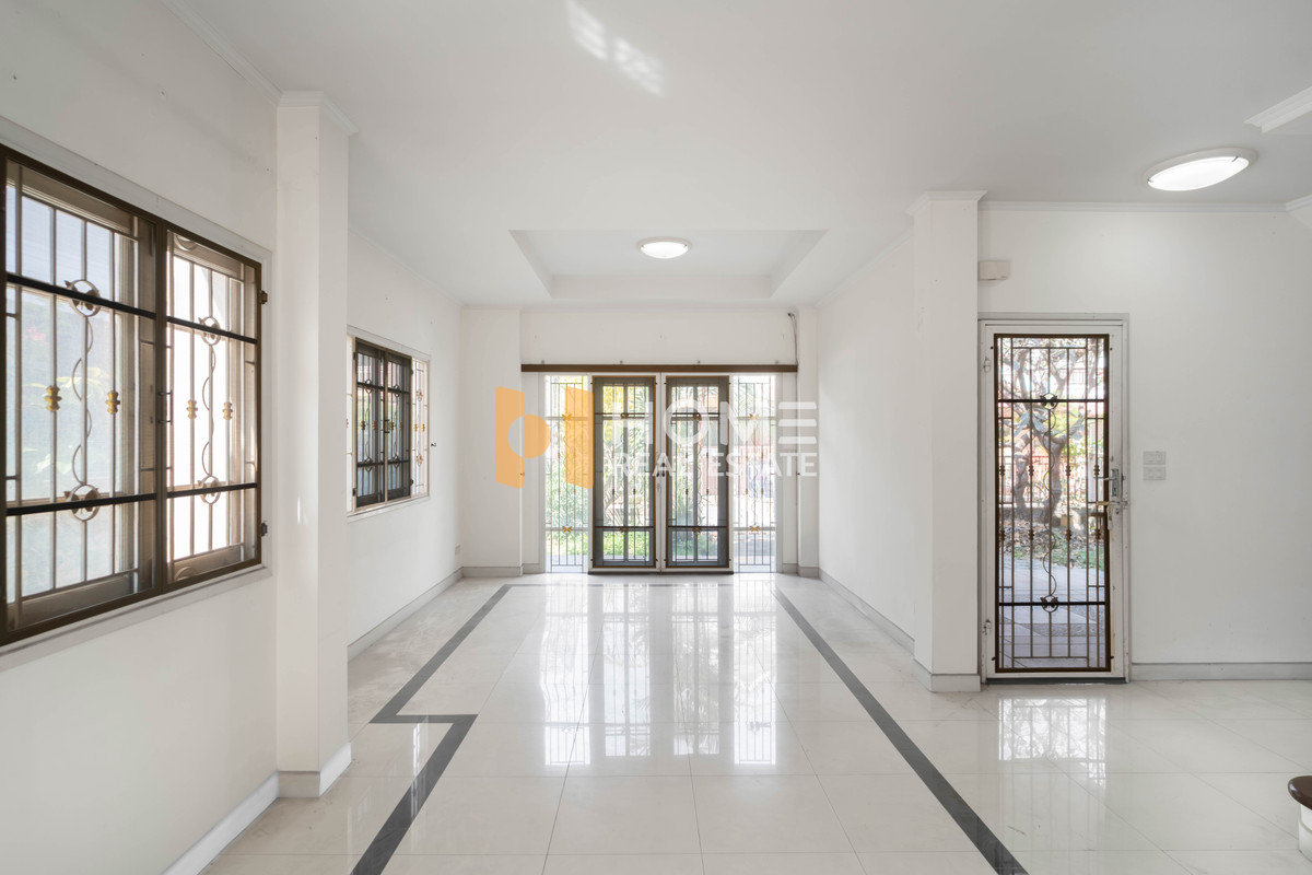 บ้านทิศมงคล ✨ พาร์คเวย์ ชาเล่ต์ รามคำแหง / 3 ห้องนอน (ขาย), Parkway Chalet Ramkhamhaeng / 3 Bedrooms (FOR SALE) AA291