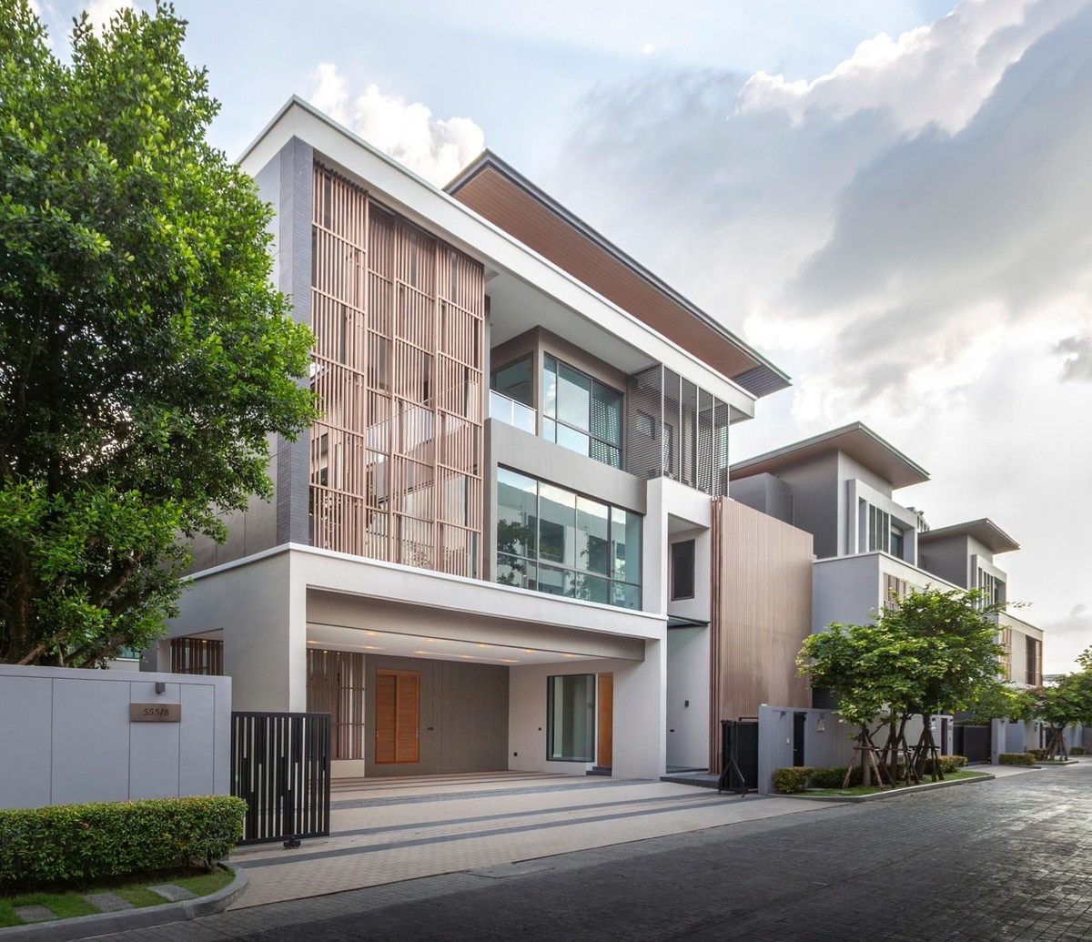 เดอะ เจนทริ วิภาวดี / 5 ห้องนอน (ขาย), The Gentry Vibhavadi / 5 Bedrooms (FOR SALE) AOM009