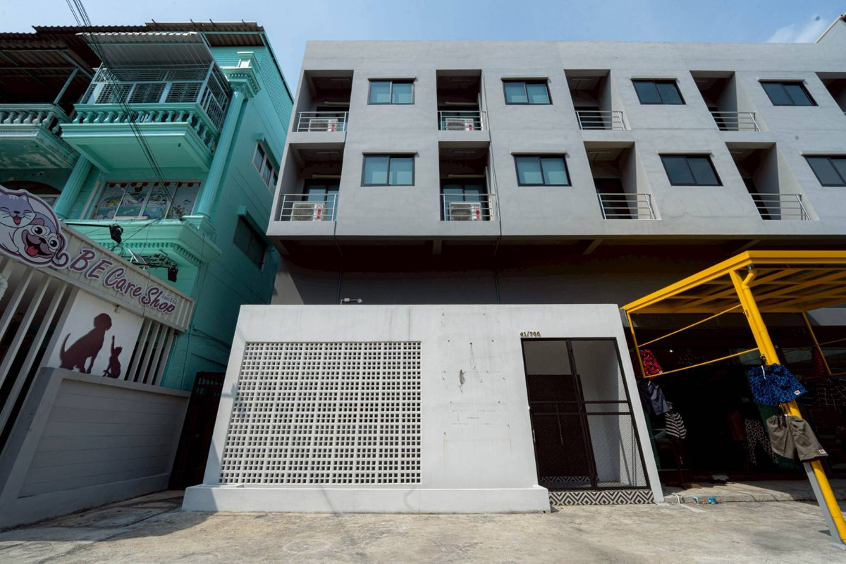 อาคารพาณิชย์ ตลาดบางใหญ่ / 4 ชั้น (ขาย), Commercial Building Bangyai Market / 4 Storey (FOR SALE) AOM014