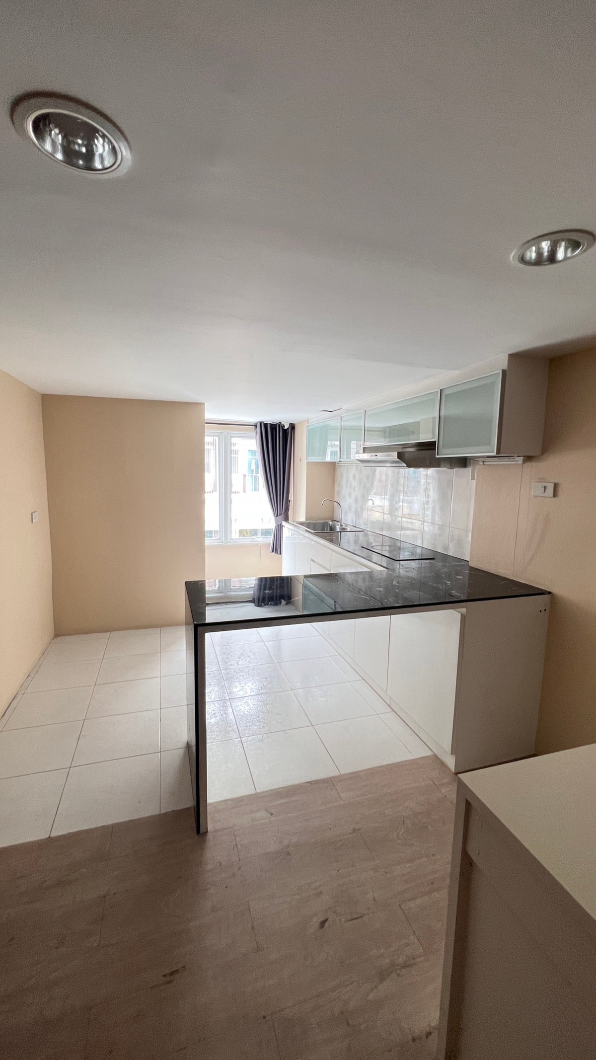 โฮมออฟฟิศ นาคนิวาส 27 / 4 ชั้น (ขาย), Home Office Nakniwat 27 / 4 Storey (FOR SALE) TPM169