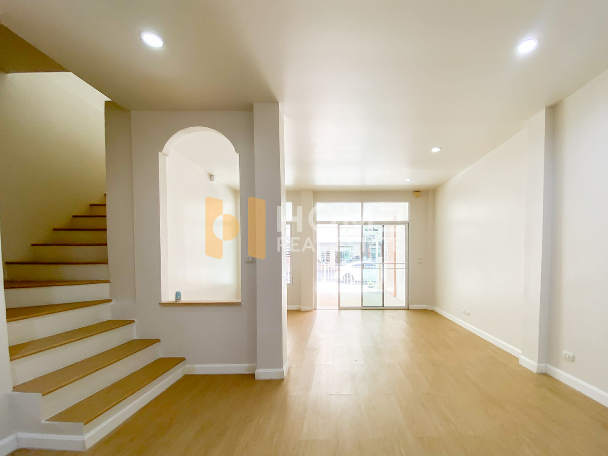 ทาวน์โฮม เมอริโต้ เพชรเกษม 63 / 3 ห้องนอน (ขาย), Merito Phetkasem 63 / Townhome 3 Bedrooms (FOR SALE) BALL212