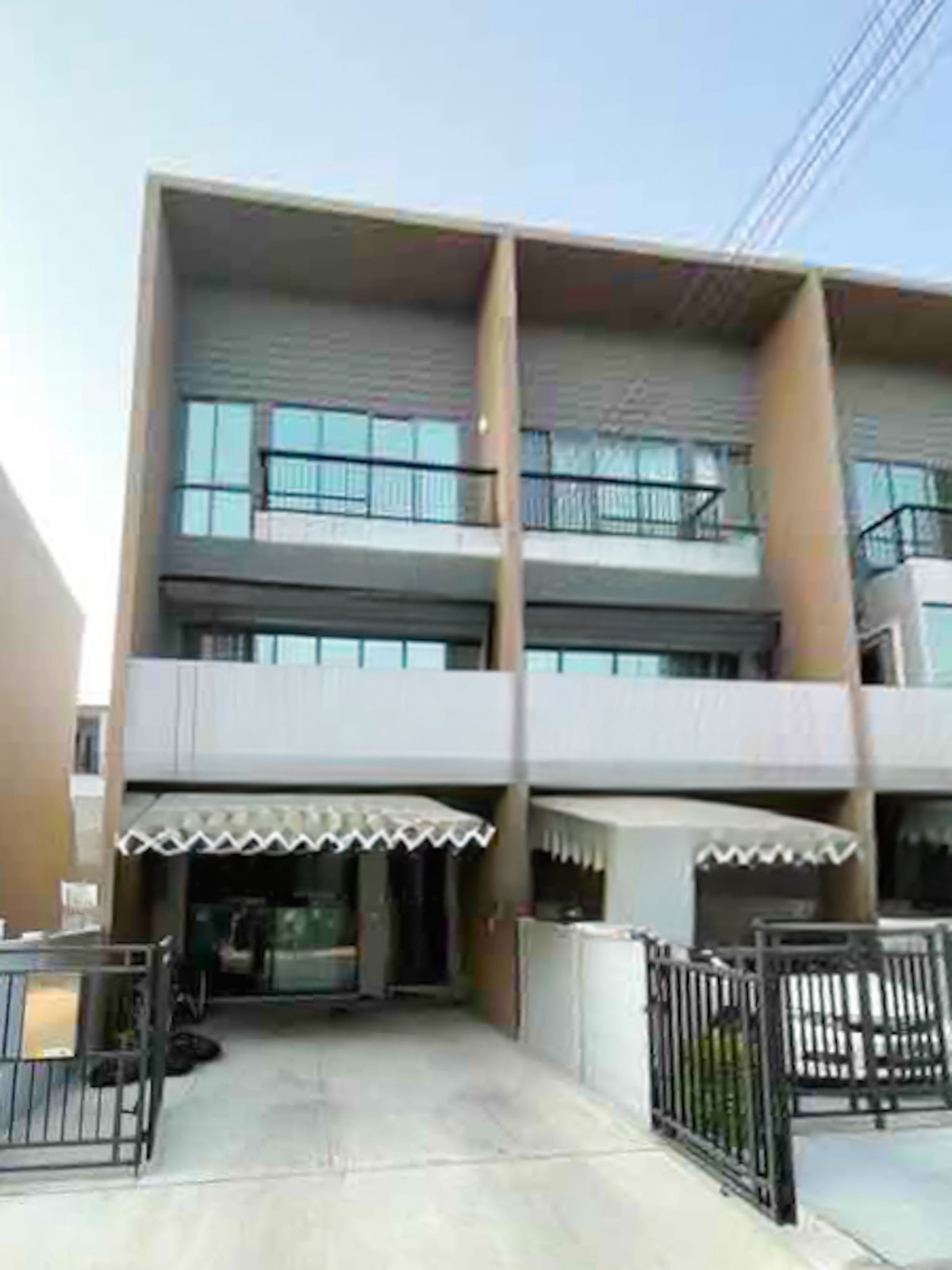 หลังมุม ราคาดีที่สุดในโครงการ 💥🏡 ทาวน์โฮม บ้านกลางเมือง ดิ เอร่า ปิ่นเกล้า - จรัญฯ / 3 ห้องนอน (ขาย), Baan Klang Muang THE ERA Pinklao - Charan / Townhome 3 Bedrooms (FOR SALE) BALL211