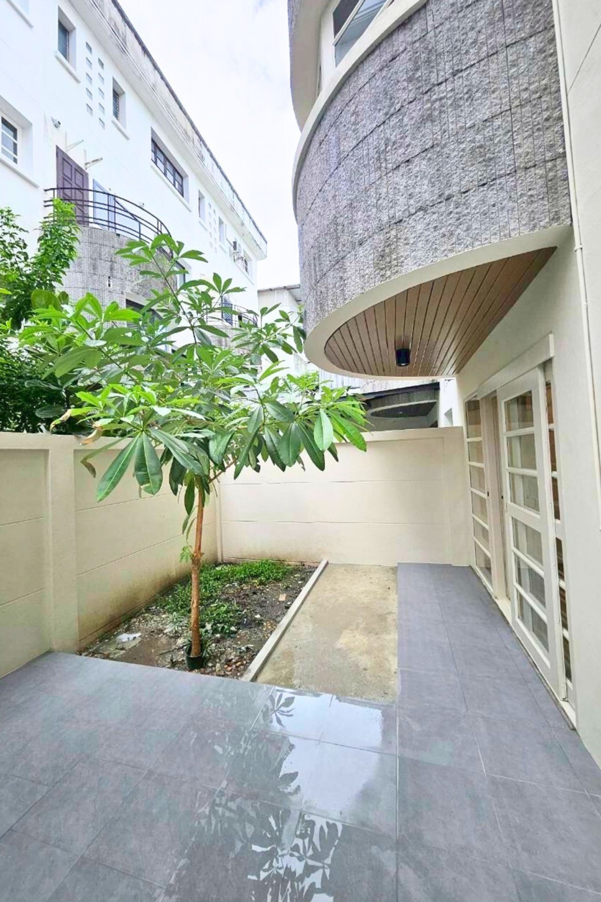 ทาวน์โฮม ซอย ลาดพร้าว 35 / 5 ห้องนอน (ขาย), Townhome Soi Ladprao 35 / 5 Bedrooms (FOR SALE) TPM304