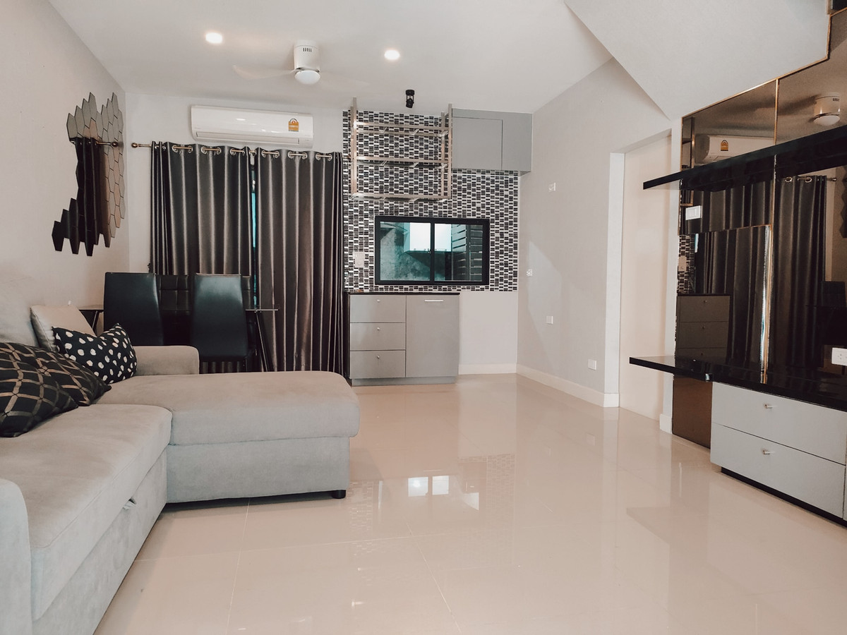 ทาวน์โฮม บ้านกลางเมือง ปิ่นเกล้า - จรัญฯ / 3 ห้องนอน (ขาย), Baan Klang Muang Pinklao - Charan / Townhome 3 Bedrooms (FOR SALE) BALL227