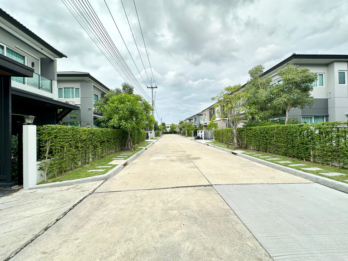 เซนโทร พหลฯ - วิภาวดี 2 / 4 ห้องนอน (ขาย), Centro Phahol - Vibhavadi 2 / 4 Bedrooms (FOR SALE) FRUNC011