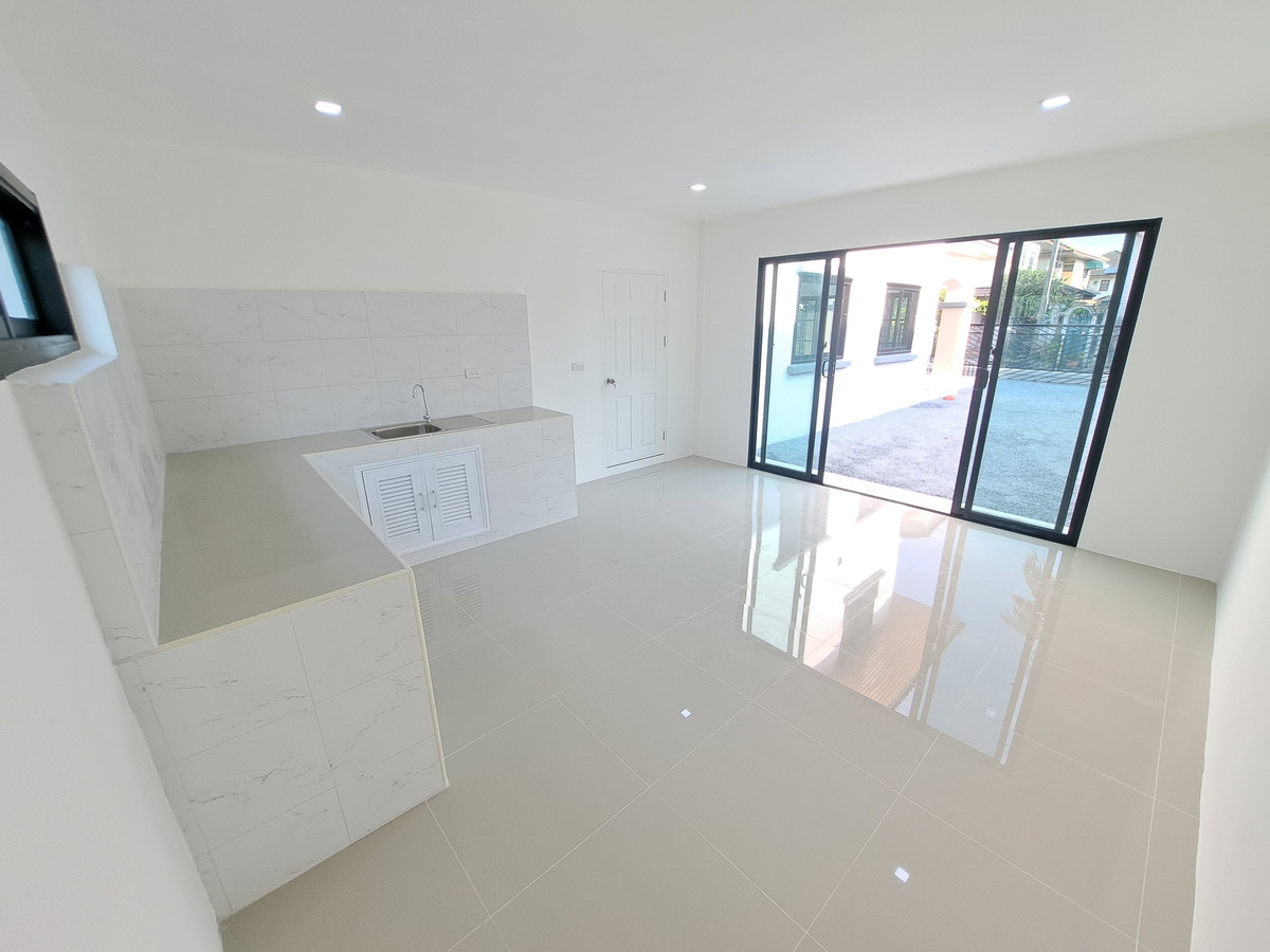 พัชรวิลล์ 2 / 4 ห้องนอน (ขาย), Phatchara Ville 2 / 4 Bedrooms (FOR SALE) AOM030