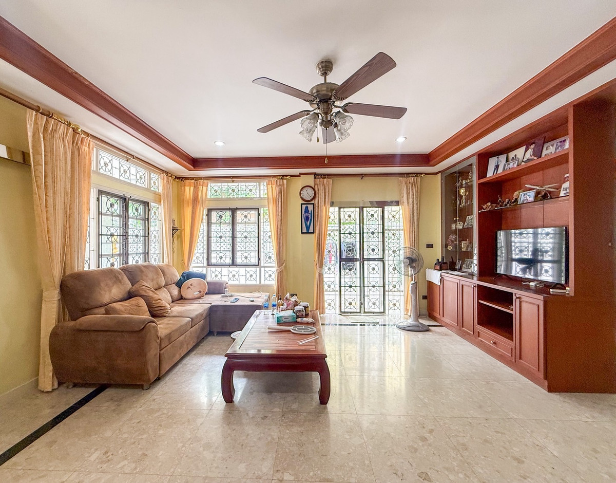 พาร์คเวย์ ชาเล่ต์ รามคำแหง / 3 ห้องนอน (ขาย), Parkway Chalet / 3 Bedrooms (FOR SALE) AA587