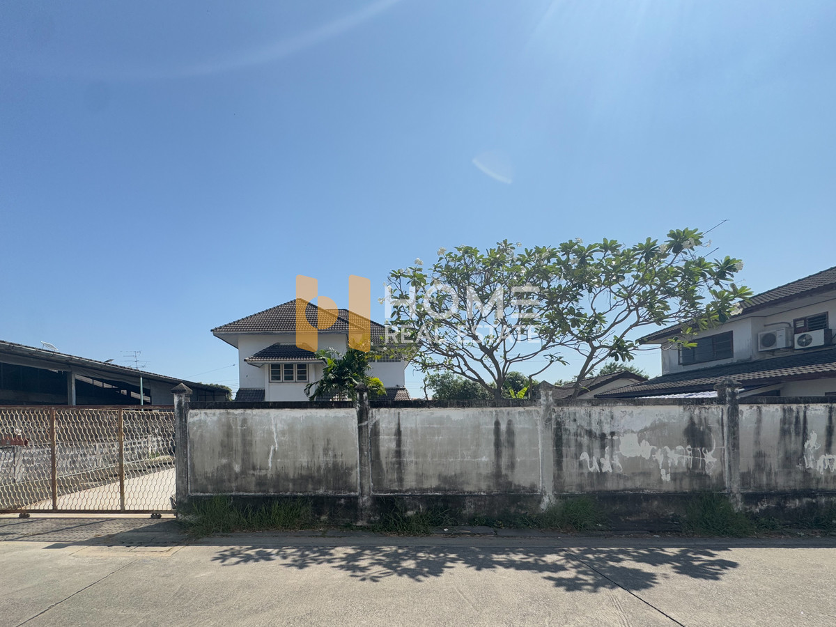 บ้านเดี่ยว 146 ตร.ว. เฉลิมพระเกียรติ ร.9 ซอย 9 / 3 ห้องนอน (ขาย), Detached House 146 sq.wa. Chalerm Phra Kiat R.9 Soi 9 / 3 Bedrooms (FOR SALE) FON264
