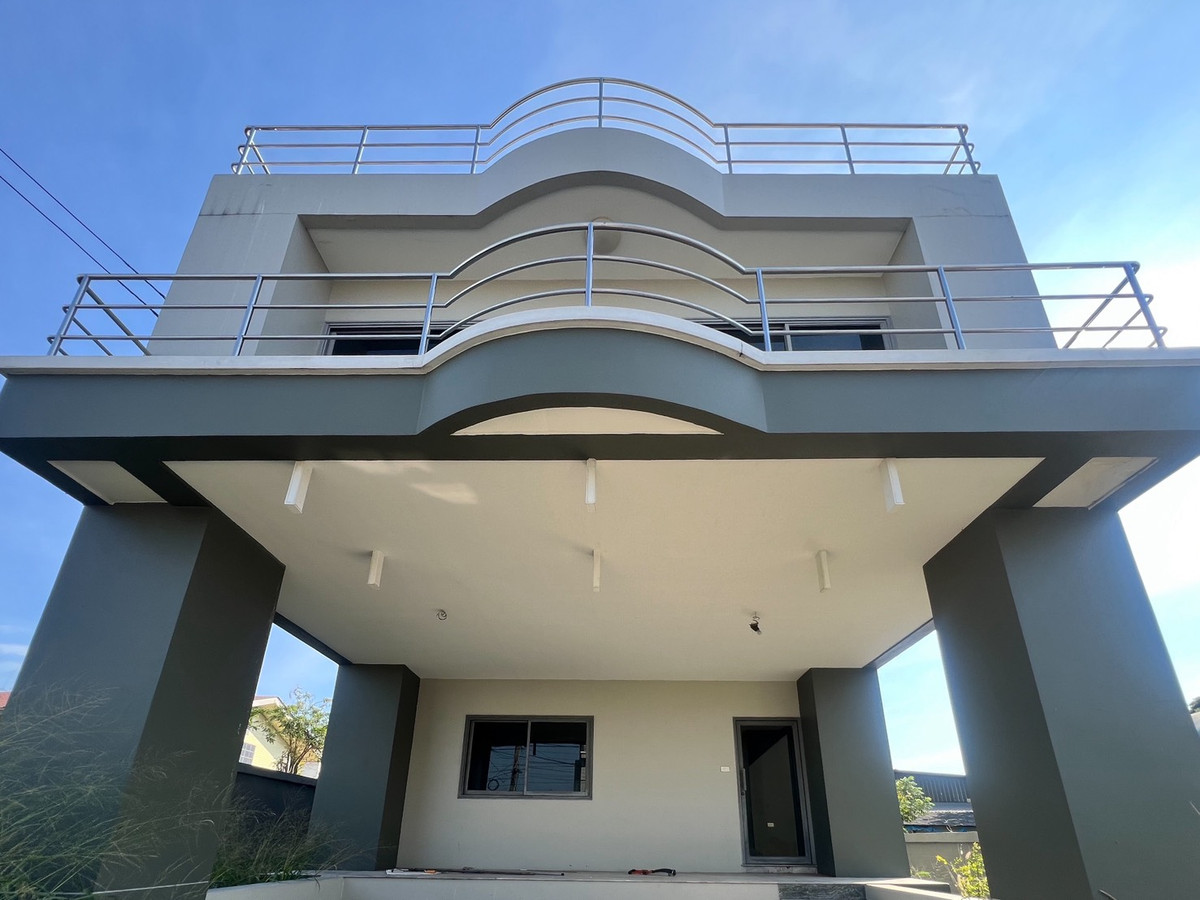 ร่มฤดี ร่มเกล้า 25/5 / 6 ห้องนอน (เช่า), Romrudee Romklao 25/5 / 6 Bedrooms (FOR RENT) BZD110