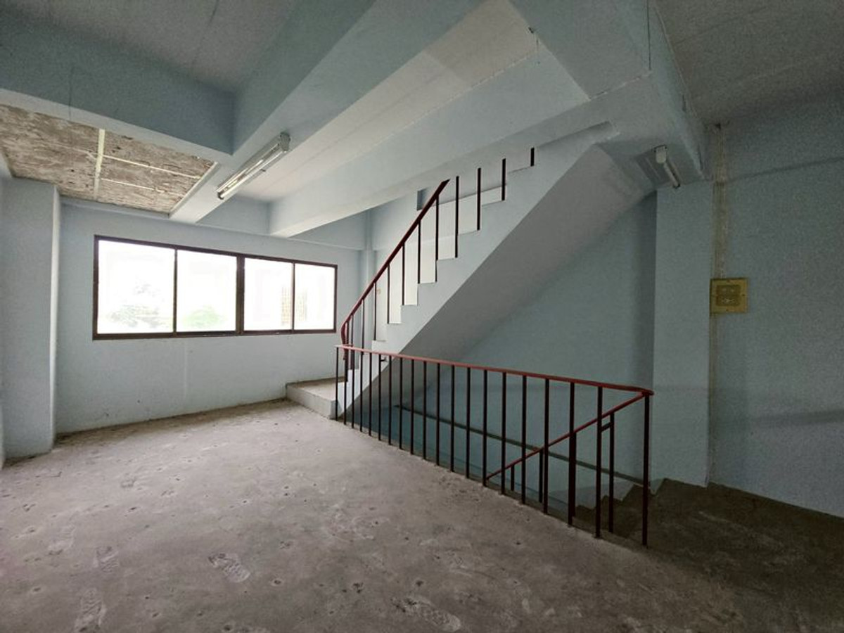 อาคารพาณิชย์ ศรีราชาแลนด์ 1 / 3 ห้องนอน (ขาย), Commercial Building Sriracha Land 1 / 3 Bedrooms (FOR SALE) YEAN084