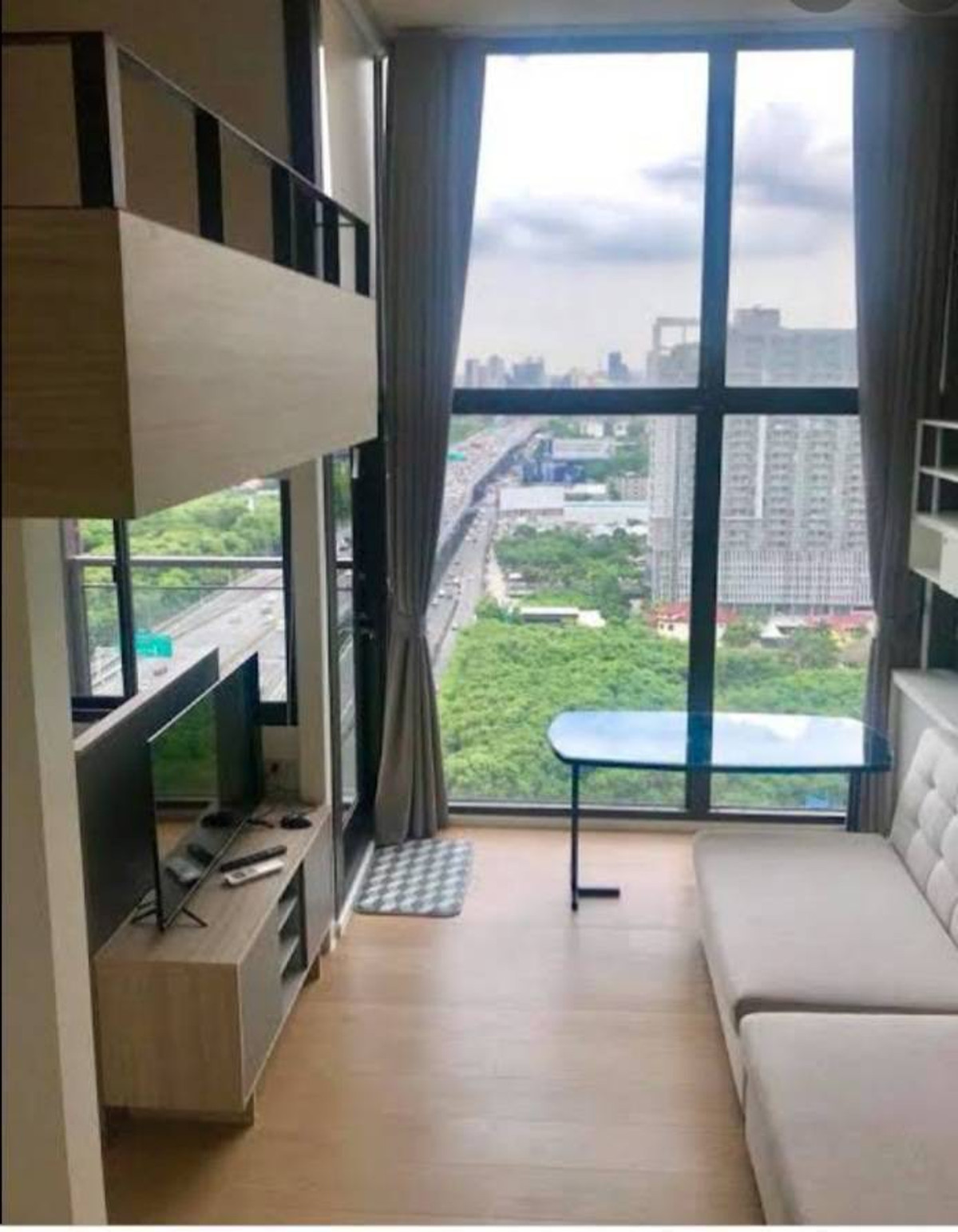 Chewathai Residence Asoke / Duplex 1 Bedroom (SALE WITH TENANT), ชีวาทัย เรสซิเดนซ์ อโศก / ดูเพล็กซ์ 1 ห้องนอน (ขายพร้อมผู้เช่า) TARN214