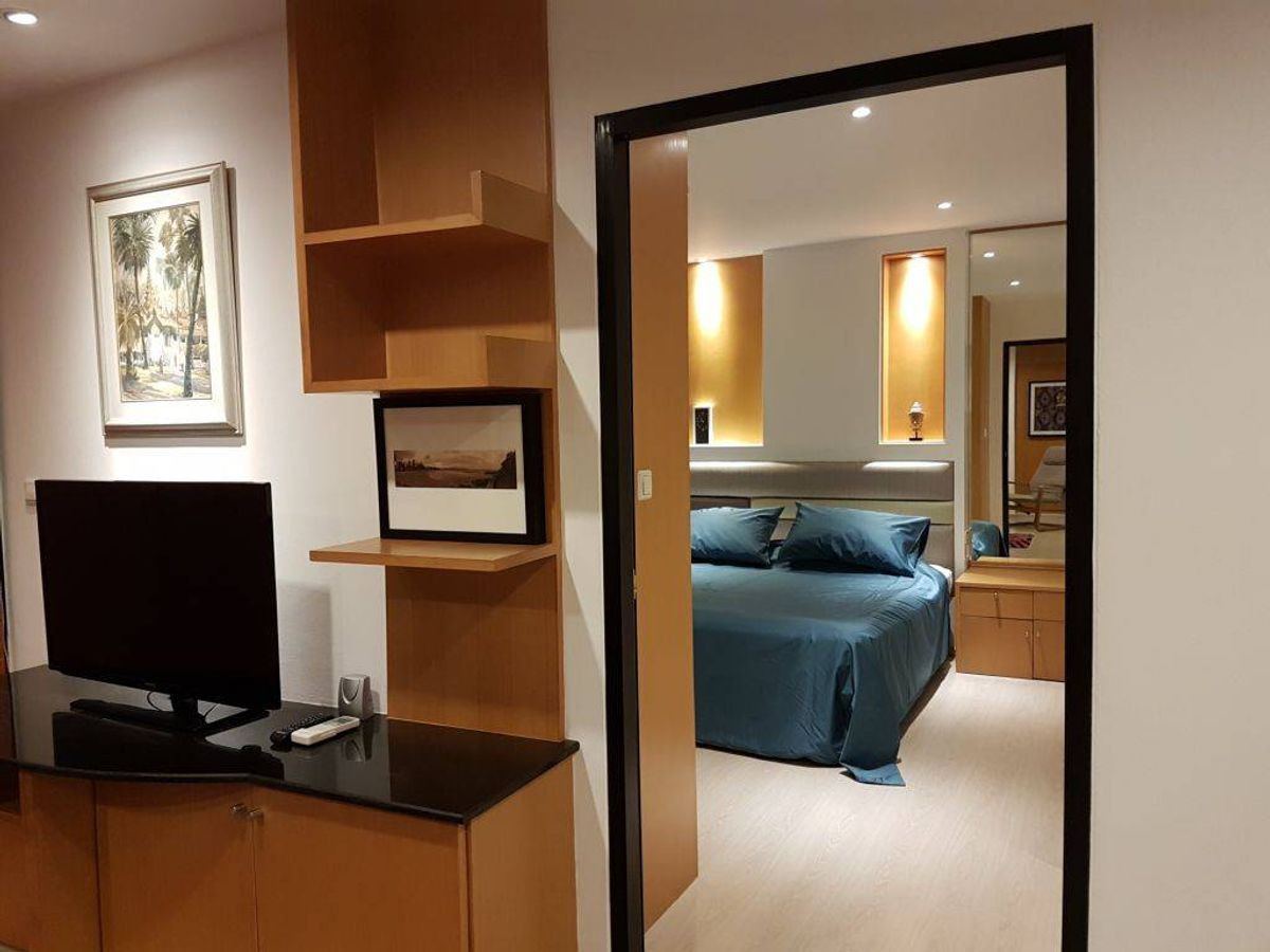 Green Point Silom / 2 Bedrooms (SALE WITH TENANT), กรีนพอยท์ สีลม / 2 Bedrooms (ขายพร้อมผู้เช่า) PT002