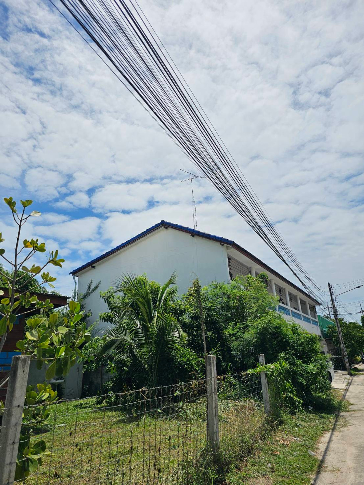 หอพัก ตลาดหนองมน ห่างสุขุมวิท 80 เมตร / 2 ชั้น (ขาย), Dormitory Nong Mon Market , 80 meters from Sukhumvit / 2- Storey (FOR SALE) YEAN087