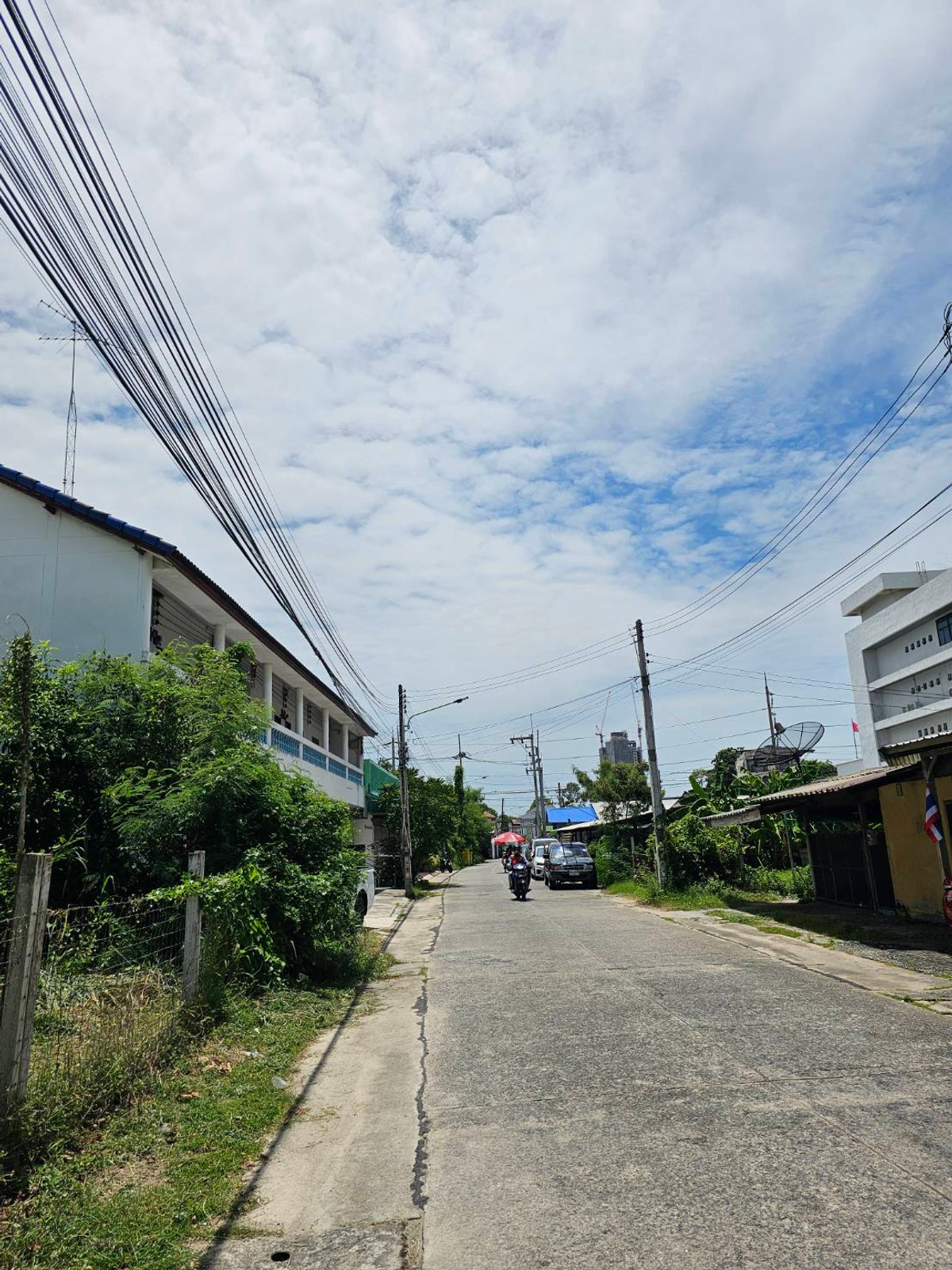 หอพัก ตลาดหนองมน ห่างสุขุมวิท 80 เมตร / 2 ชั้น (ขาย), Dormitory Nong Mon Market , 80 meters from Sukhumvit / 2- Storey (FOR SALE) YEAN087