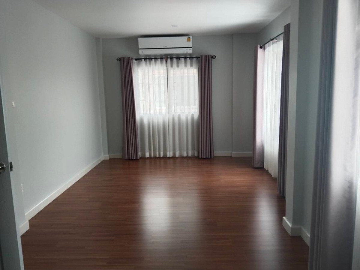 บ้านแฝด นลินวิลล์ พลัส / 3 ห้องนอน (ขาย), Semi - Detached House  Nalin Ville Plus / 3 Bedrooms (FOR SALE) POON108