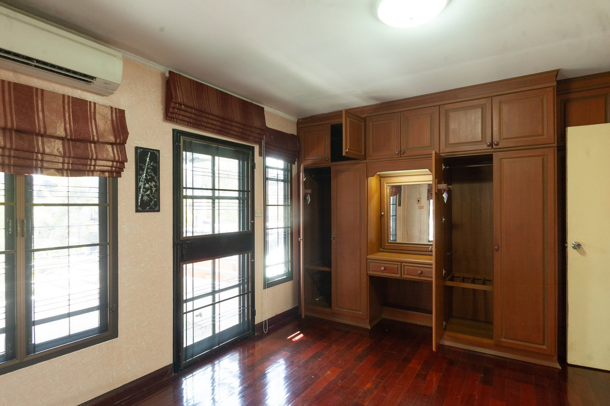 สัมมากร มีนบุรี / 4 ห้องนอน (ขาย), Sammakorn Minburi / 4 Bedrooms (FOR SALE) POON100