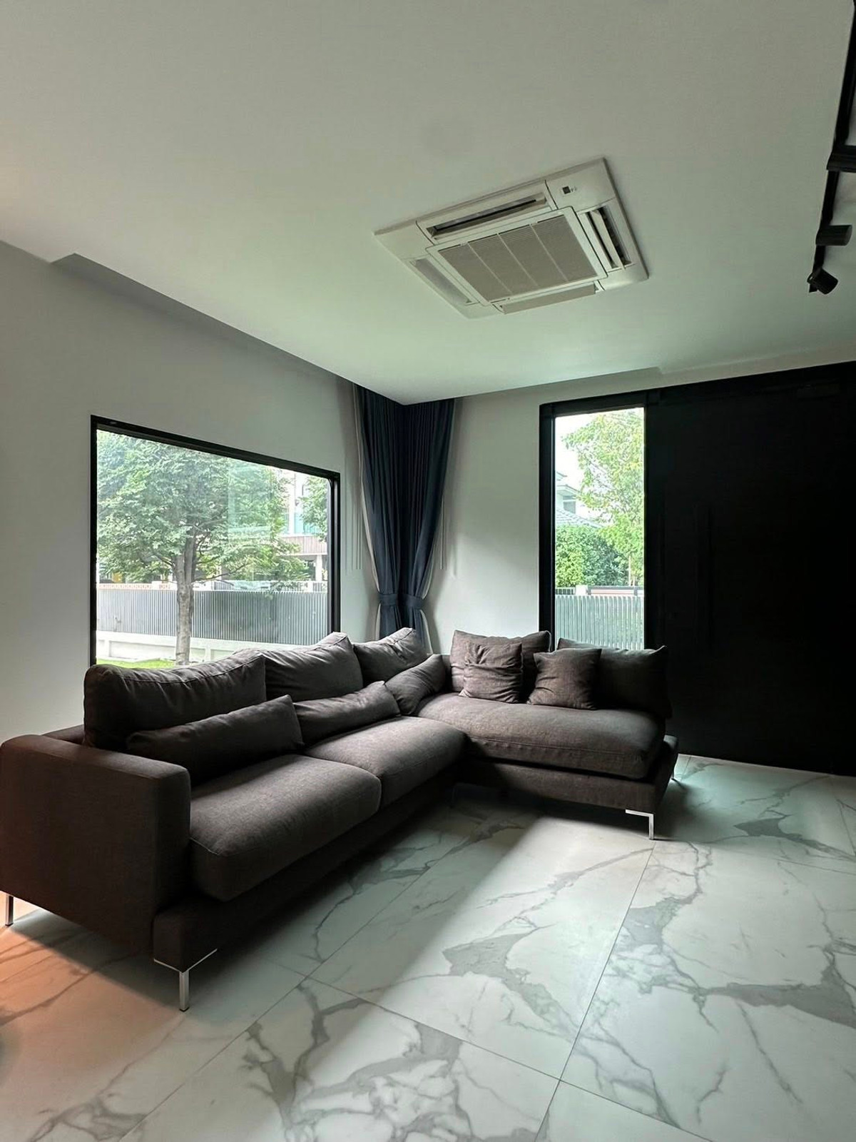 เพอร์เฟค เพลส พระราม 9 - กรุงเทพกรีฑา / 3 ห้องนอน (เช่า), Perfect Place Rama 9 - Krungthep Kreetha / 3 Bedrooms (FOR RENT) BZD130
