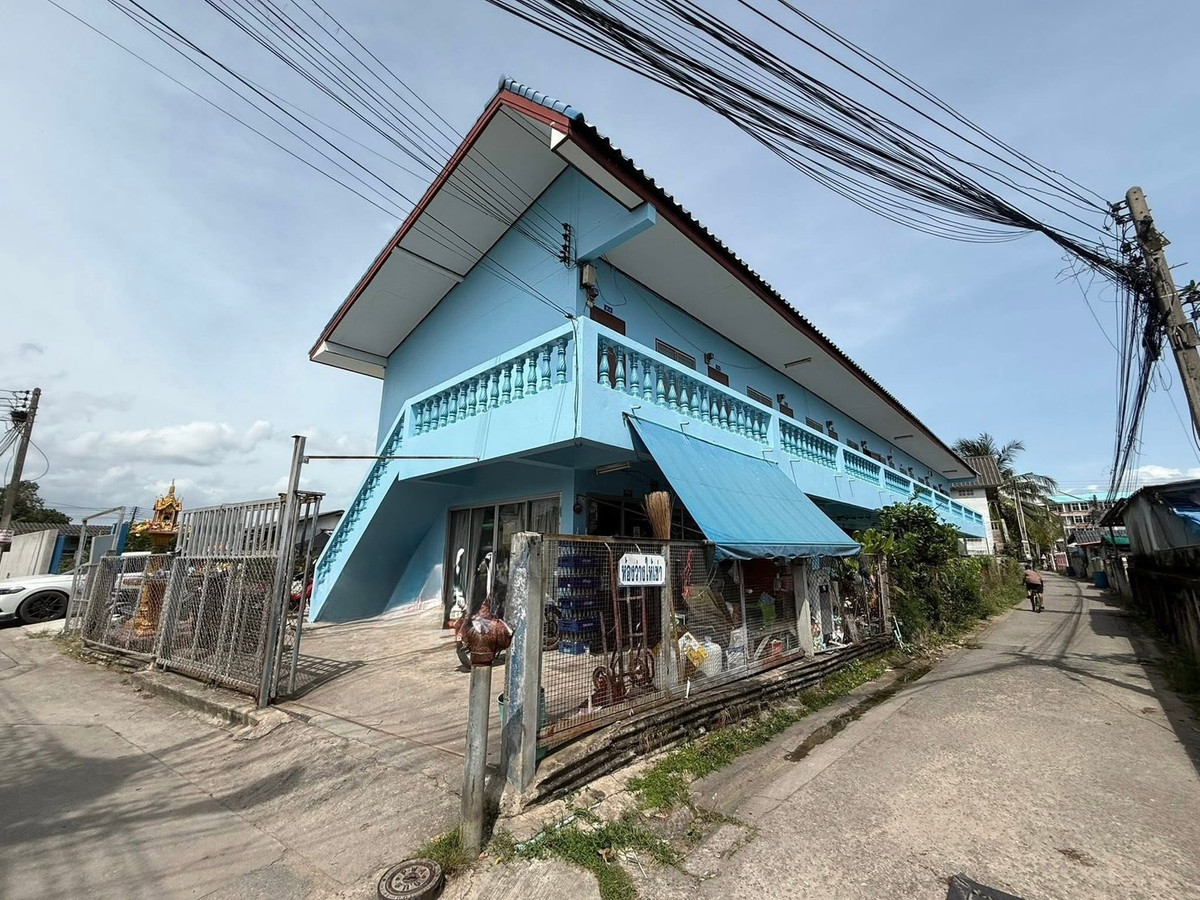 อพาร์ตเมนต์ พร้อมที่ดิน 393 ตารางวา เครือสหพัฒน์ ชลบุรี / 2 ชั้น (ขาย), Apartment with land 393 square wah, Sahapat Group, Chonburi / 2 floors  (FOR SALE) YEAN095