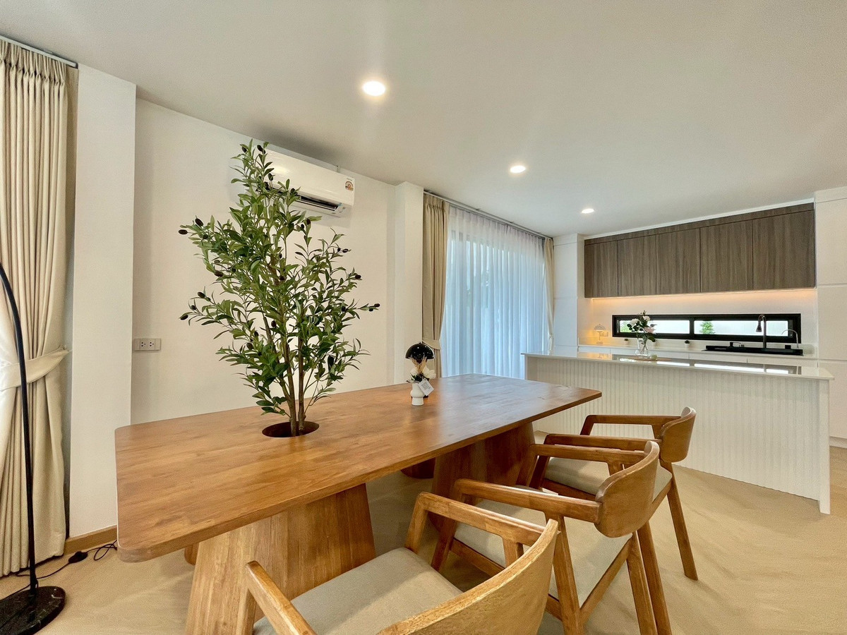 หมู่บ้าน เมืองทองการ์เด้นท์ / 3 ห้องนอน (ขาย), Meuangthong Garden / 3 Bedrooms (FOR SALE) FON270