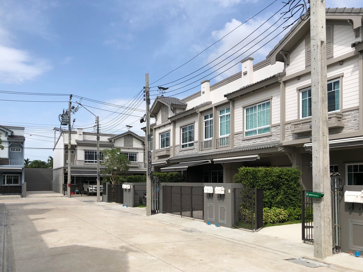 อินดี้ 3 บางนา กม.7 / 2 ห้องนอน (ขายพร้อมผู้เช่า), Indy 3 Bangna km.7 / 2 Bedrooms (SALE WITH TENANT) YOK006