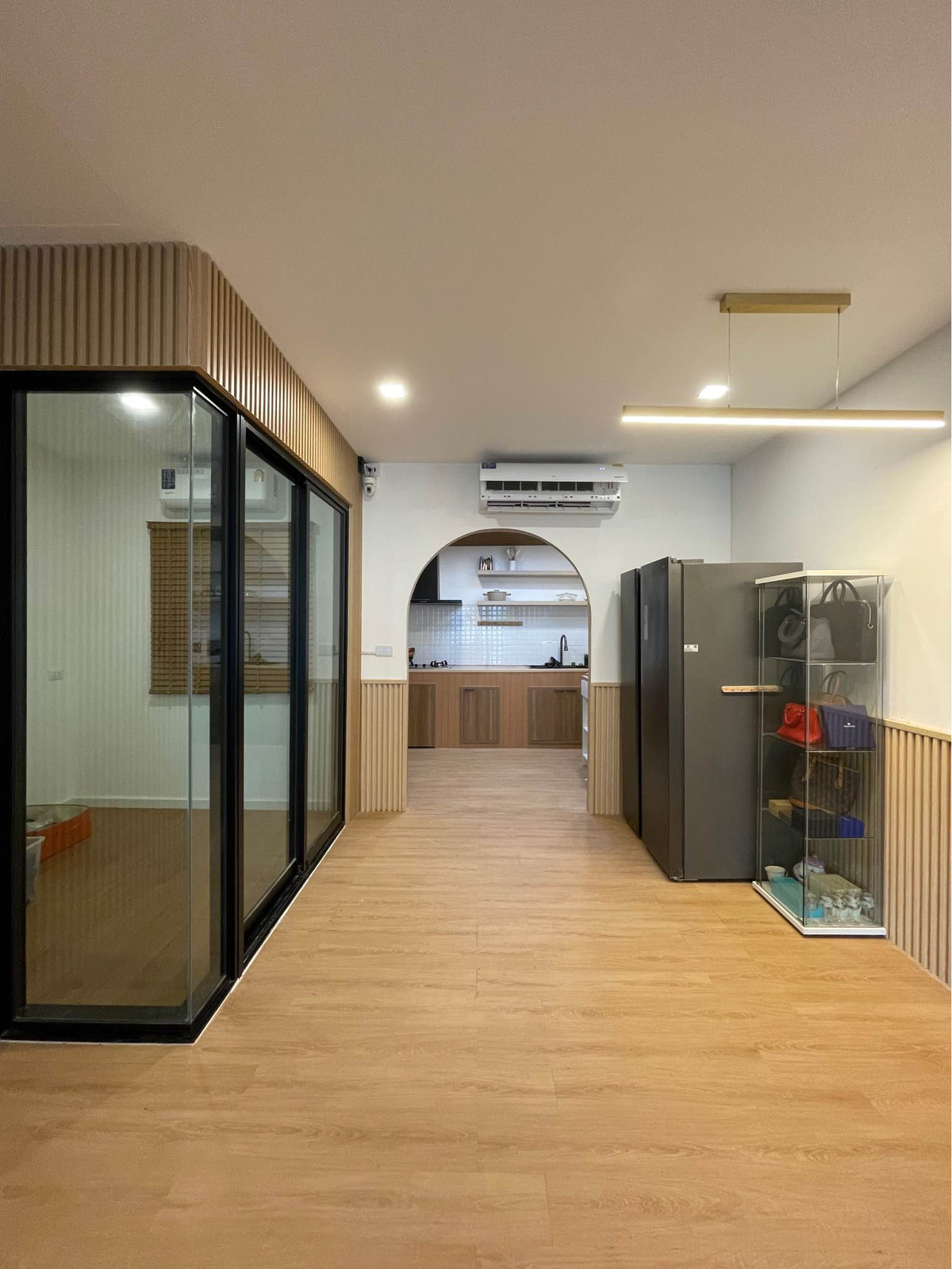 พาทิโอ ศรีนครินทร์ - พระราม 9 / 3 ห้องนอน (ขายพร้อมผู้เช่า), Patio Srinakarin - Rama 9 / 3 Bedrooms (SALE WITH TENENT) BZD134