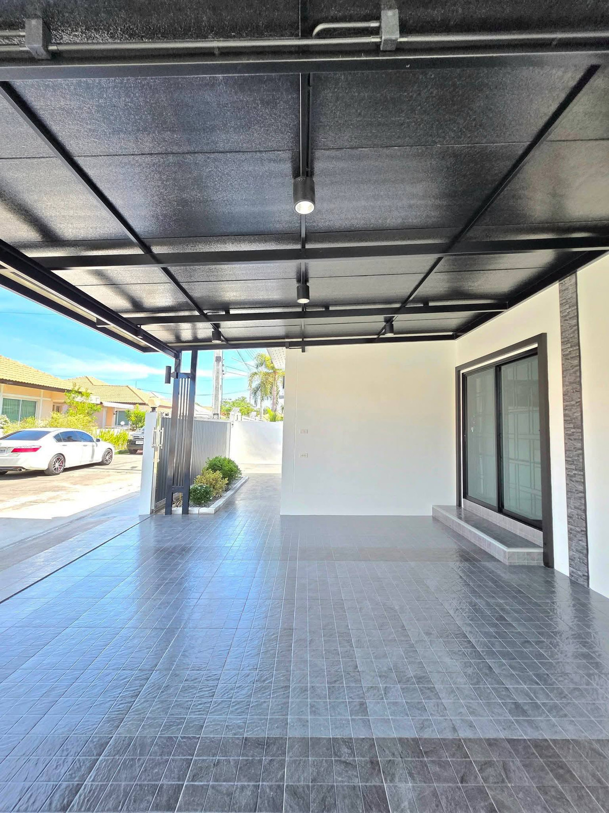 หมู่บ้านรัตนากร วิลเลจ 17 / 3 ห้องนอน (ขาย), Ratanakorn Village 17 / 3 Bedrooms (FOR SALE) BEWN056