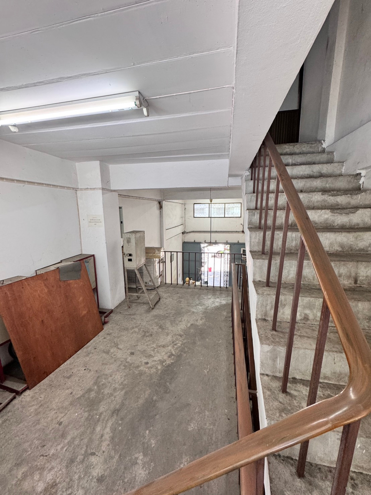 อาคารพาณิช ถ.สุขุมวิท ต.ทุ่งสุขลา อ.ศรีราชา ชลบุรี / 3 ชั้น (ขาย), Commercial building, Sukhumvit Rd, Thung Sukla Sub, Si Racha Dist, Chonburi / 3 - Storey (FOR SALE) YEAN105