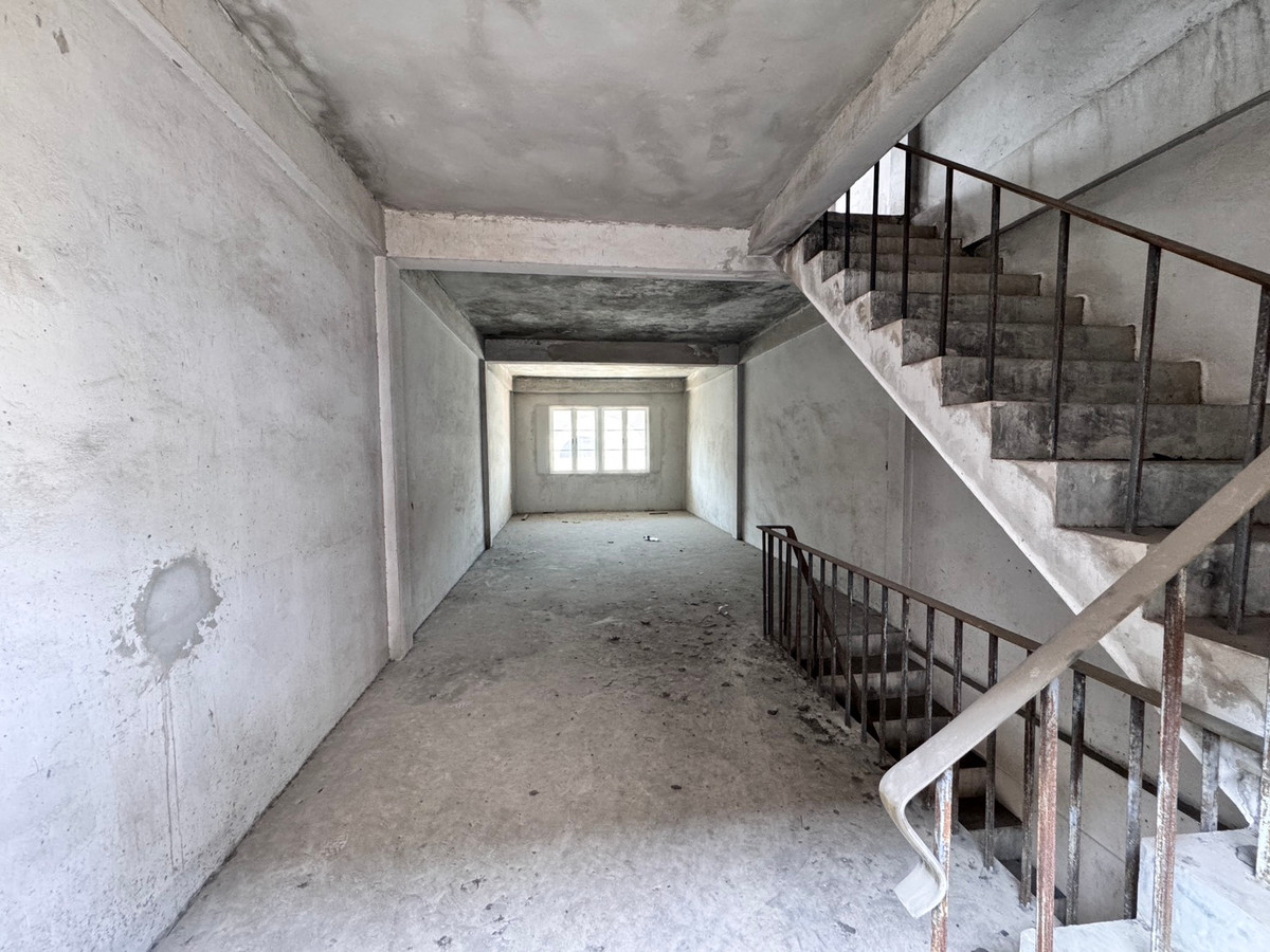 อาคารพาณิช ถ.สุขุมวิท ต.ทุ่งสุขลา อ.ศรีราชา ชลบุรี / 4 ชั้น (ขาย), Commercial Building, Sukhumvit Rd, Thung Sukla Sub, Si Racha Dist, Chonburi / 4 - Storey (FOR SALE) YEAN106