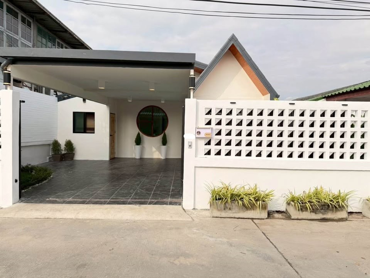 บ้านเดี่ยวพูลวิลล่า เลียบทางาถไฟพัทยาเหนือ / 3 ห้องนอน (ขาย), Detached House Pool Villa Near The Pattaya North Railway Line
