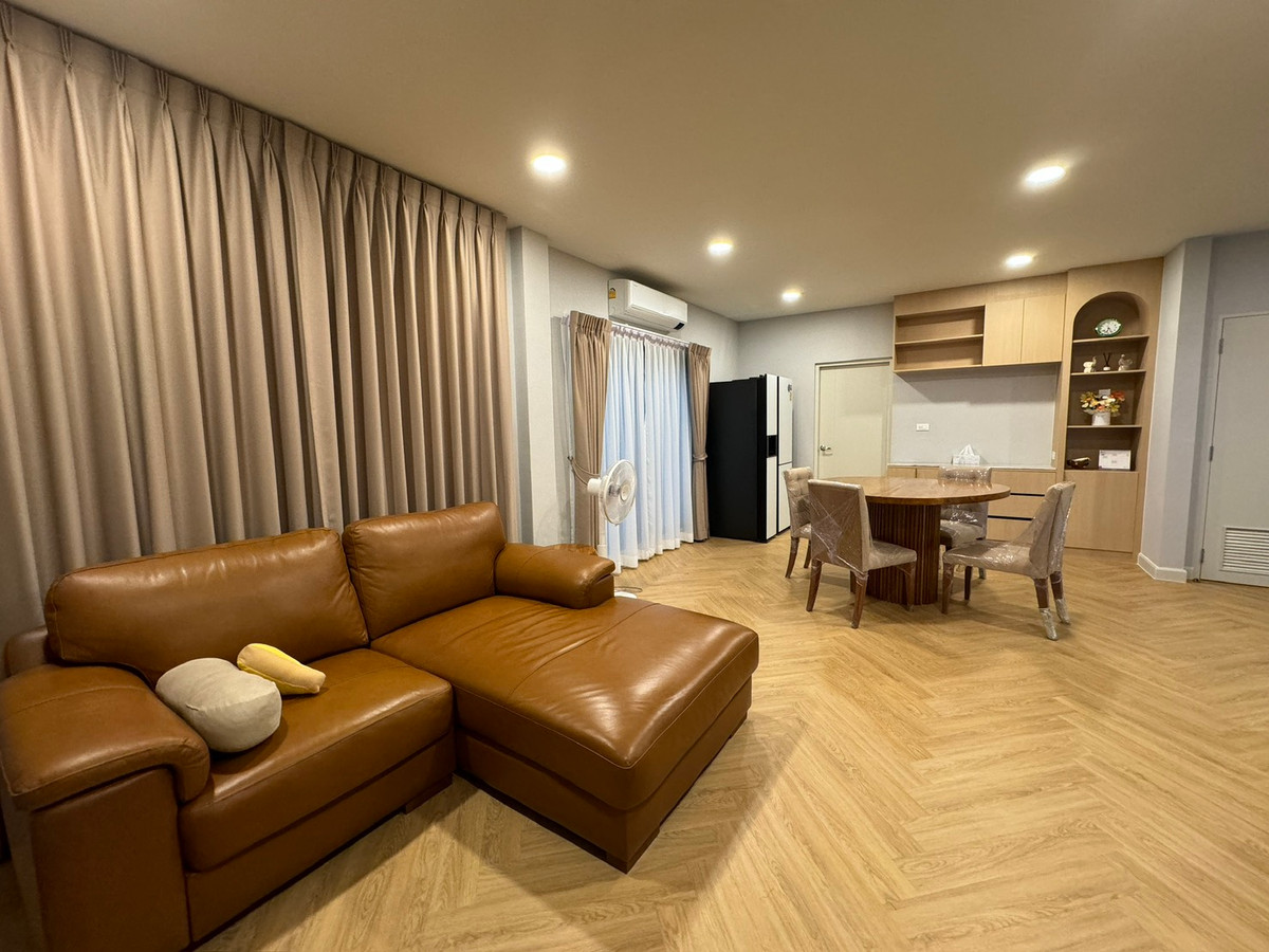 เซนโทร บางนา / 4 ห้องนอน (เช่า), Centro Bangna / 4 Bedrooms (FOR RENT) YOK049