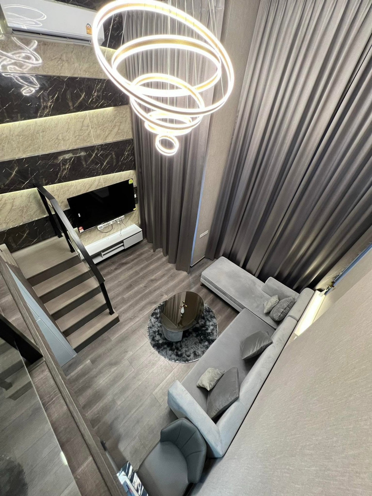 KnightsBridge Space - Ratchayothin / Duplex 1 Bed (SALE WITH TENENT), ไนท์บริดจ์ สเปซ รัชโยธิน / 1 ห้องนอนดูเพล็กซ์ (ขายพร้อมผู้เช่า) PINP187