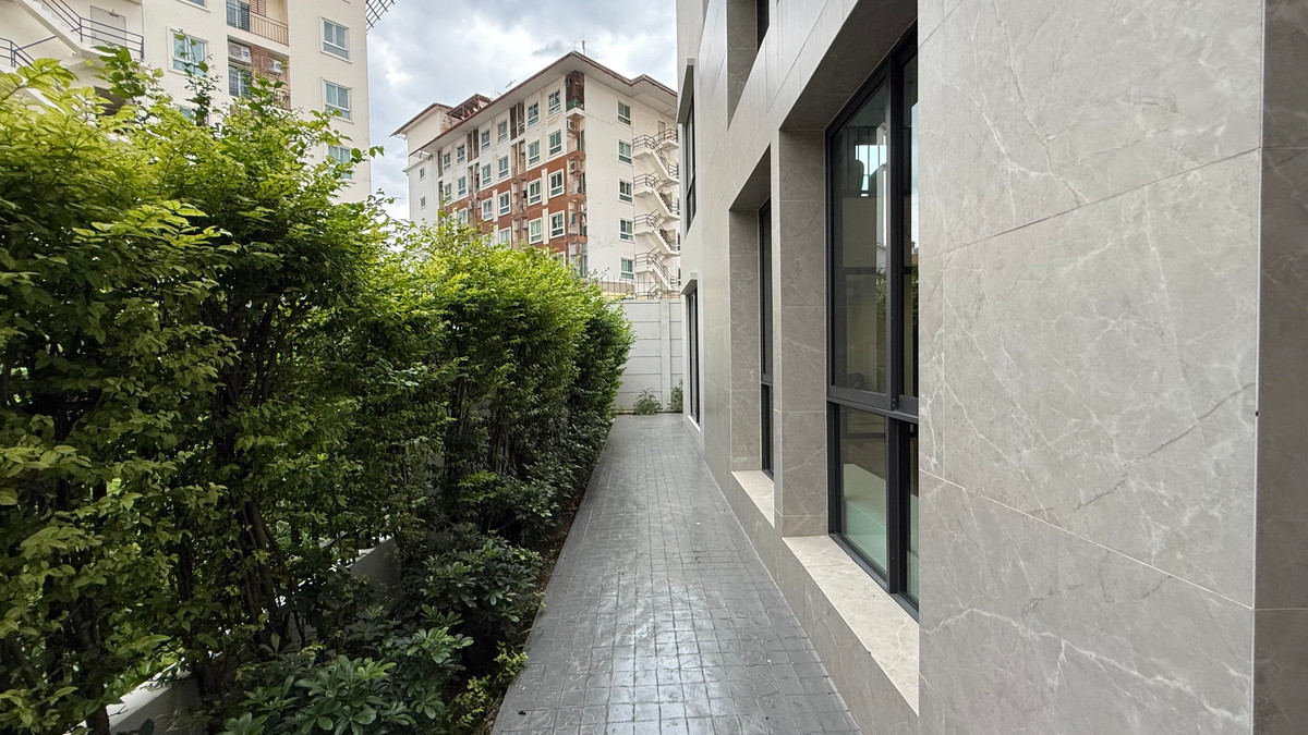 เฮดควอเทอส์ เอกมัย - ลาดพร้าว / 4 ห้องนอน (ขาย), Headquarters Ekamai - Ladprao / 4 Bedrooms (FOR SALE) TPM320