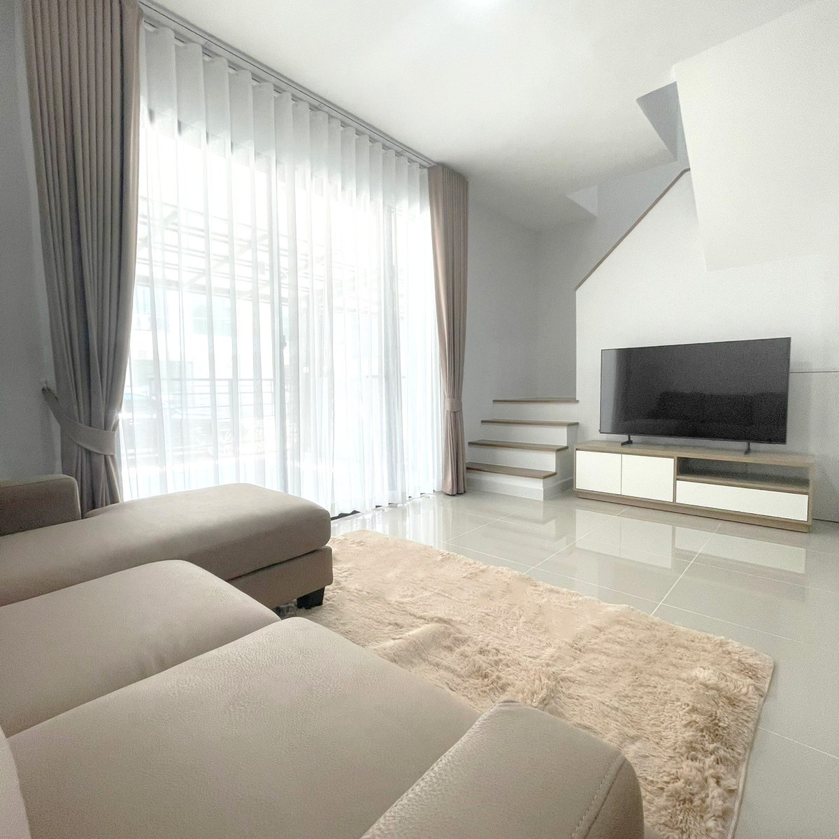 พลีโน่ สุขุมวิท บางนา 3 / 3 ห้องนอน (เช่า), Pleno Sukhumvit-Bangna 3 / 3 Bedrooms (FOR RENT) YOK011