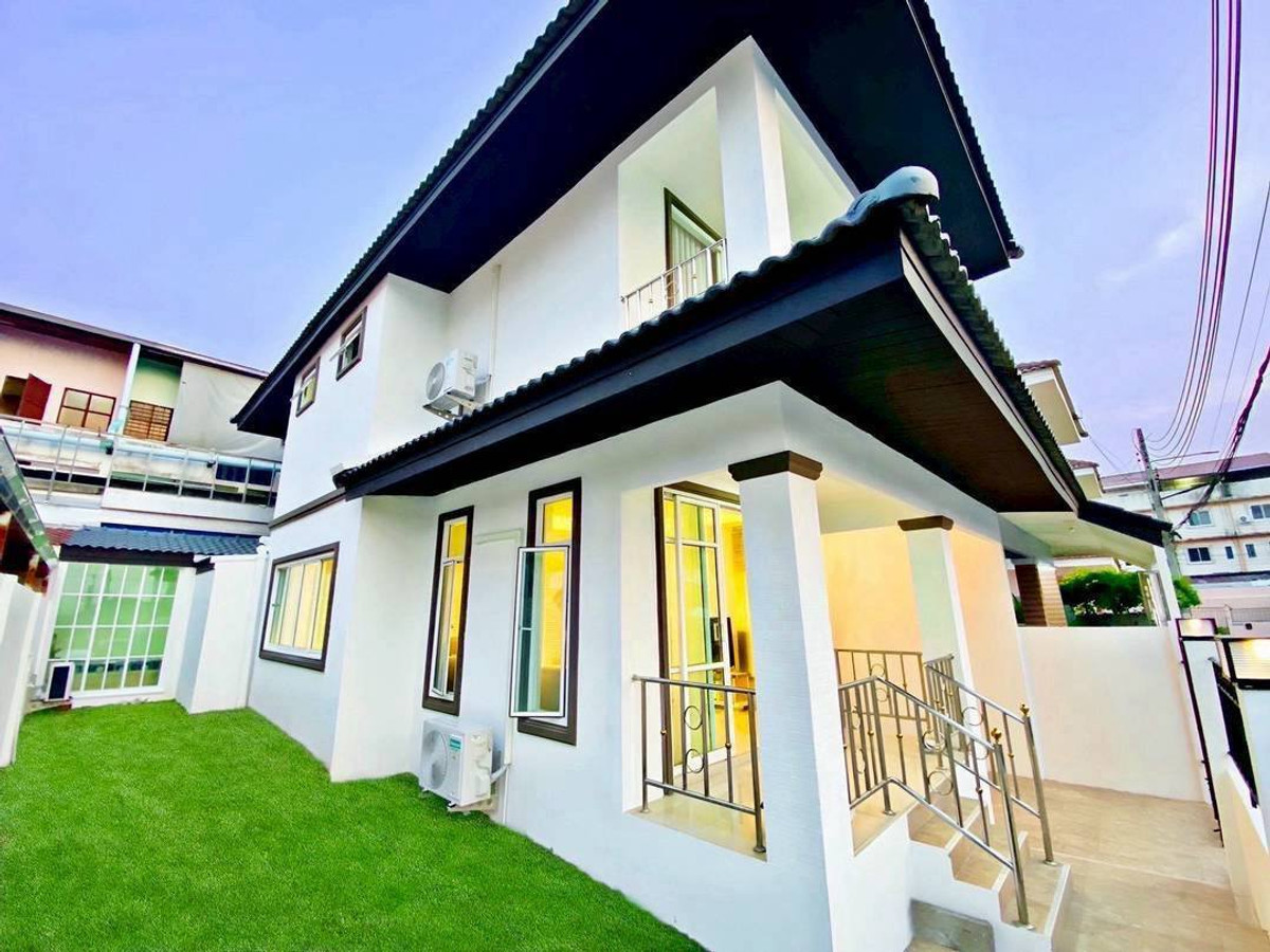 หมู่บ้านโชคชัยการ์เด้นโฮม 4 / 4 ห้องนอน (เช่า), Chokchai Home Garden Village 4 / 4 Bedrooms (FOR RENT) BEWN078