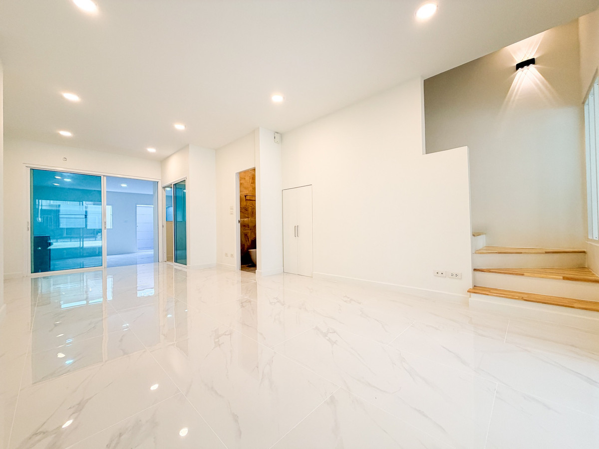 บารอนเนีย ทาวน์ ท่าน้ำนนท์ / 3 ห้องนอน (ขาย), Baronia Town Thanamnon / 3 Bedrooms (FOR SALE) AOM061