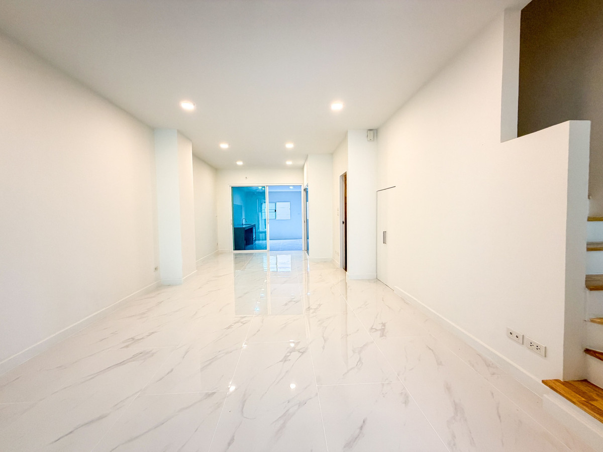 บารอนเนีย ทาวน์ ท่าน้ำนนท์ / 3 ห้องนอน (ขาย), Baronia Town Thanamnon / 3 Bedrooms (FOR SALE) AOM061