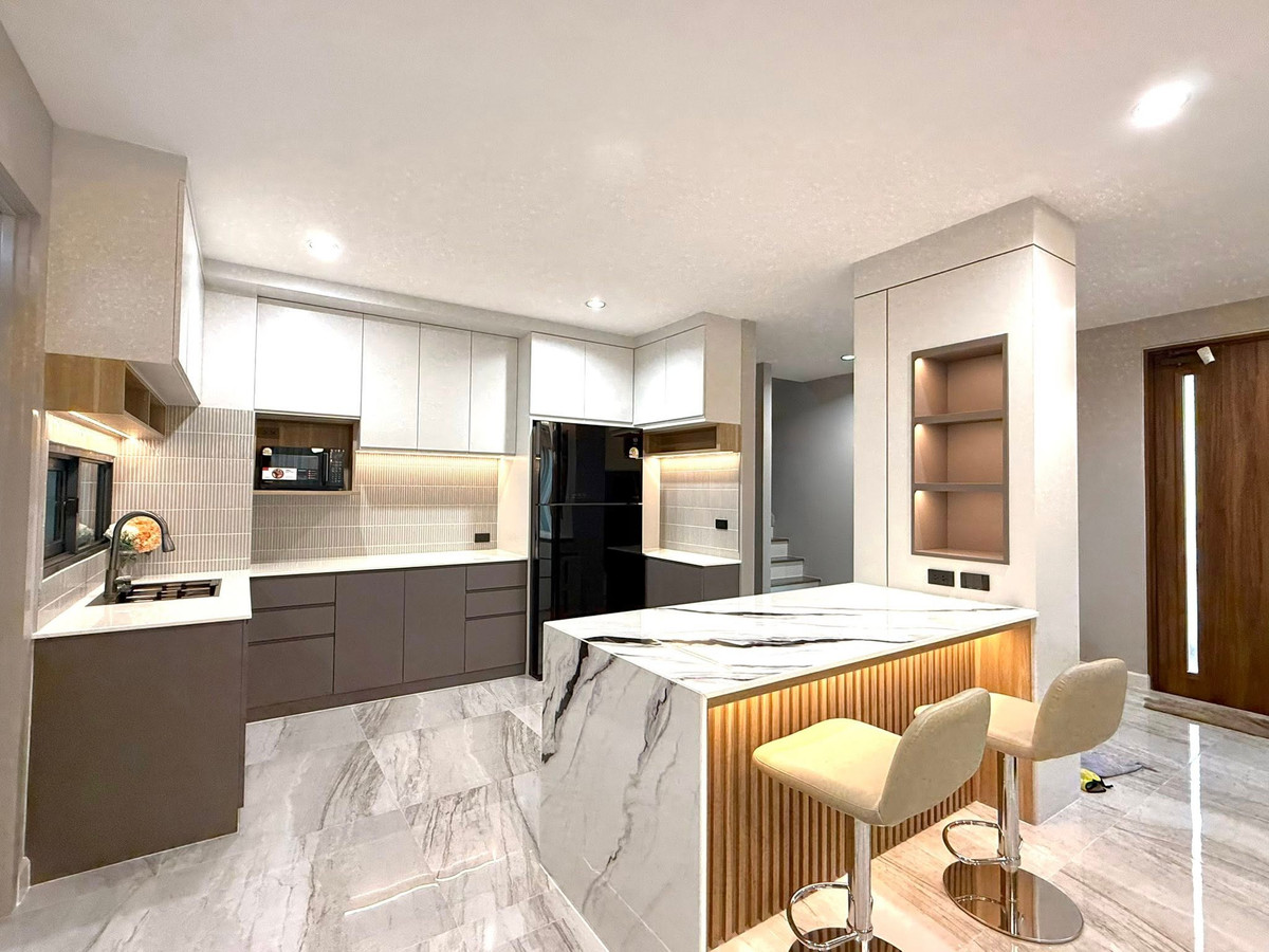 บ้านกลางเมือง ดิ อิดิชั่น บางนา 2 / 4 ห้องนอน (เช่า), Baan Klang Muang The Edition Bangna 2 / 4 Bedrooms (FOR RENT) YOK073