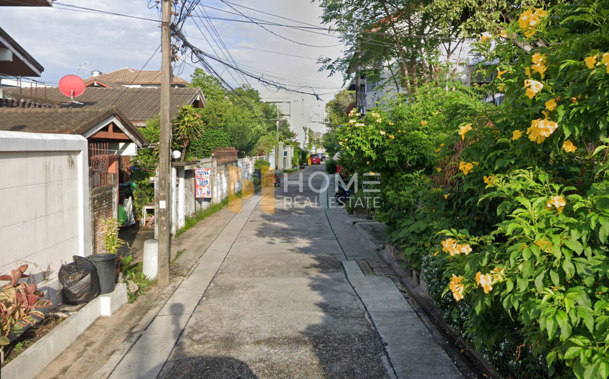 ที่ดิน ลาดพร้าว 41 แยก 20 / (ขาย), Land Lat Phrao 41 intersection 20 / (FOR SALE) TPM334