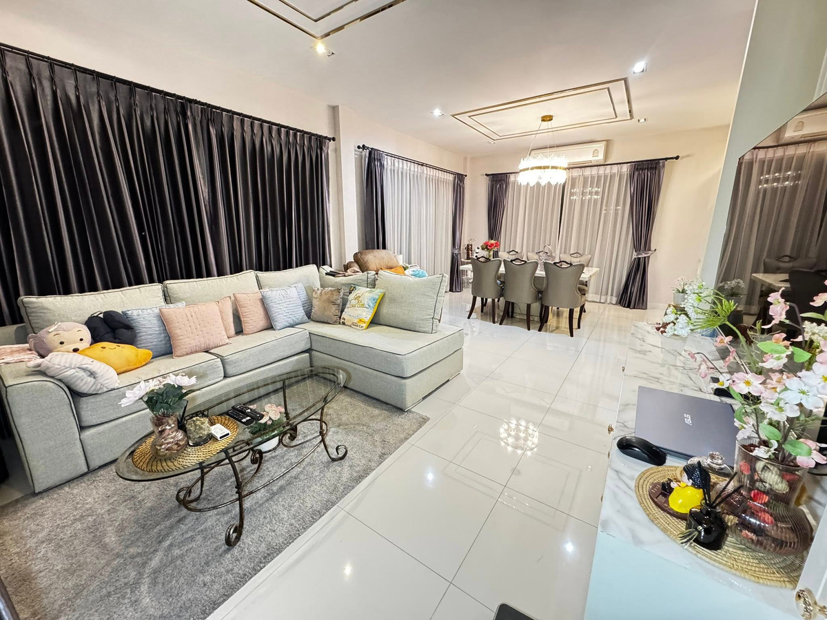 บางกอก บูเลอวาร์ด พระราม 9 / 4 ห้องนอน (ขายและเช่า), Bangkok Boulevard Rama 9 / 4 Bedrooms (SALE & AVAILABLE) BZD140