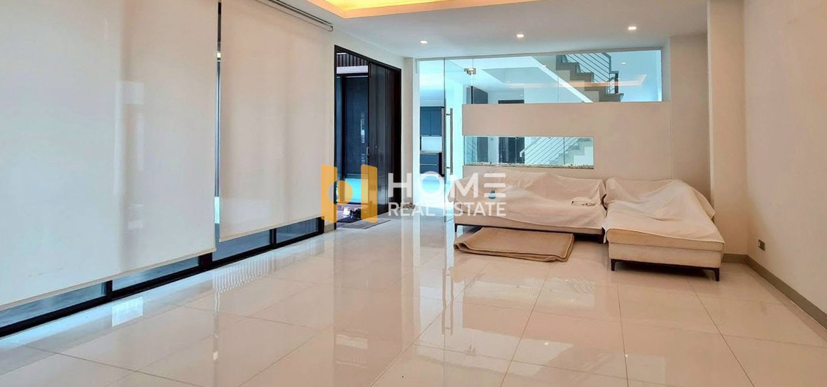 หมู่บ้านนคราทรัพย์ / 3 ห้องนอน (ขาย), Nakarasarp Village / 3 Bedrooms (FOR SALE) YEAN124