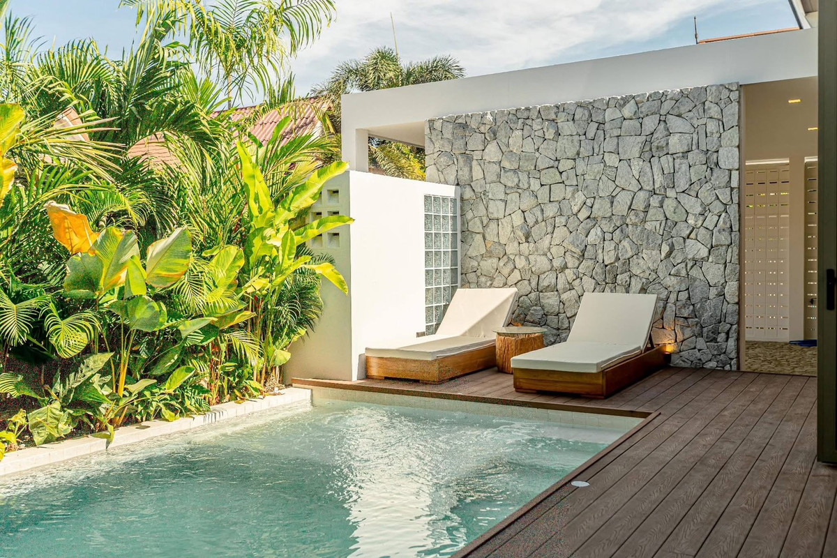 พูลวิลล่า ถนนเขามะกอก 1 / 4 ห้องนอน (ขาย), Pool Villa Khao Makok Road 1 / 4 Bedrooms (FOR SALE) AM040