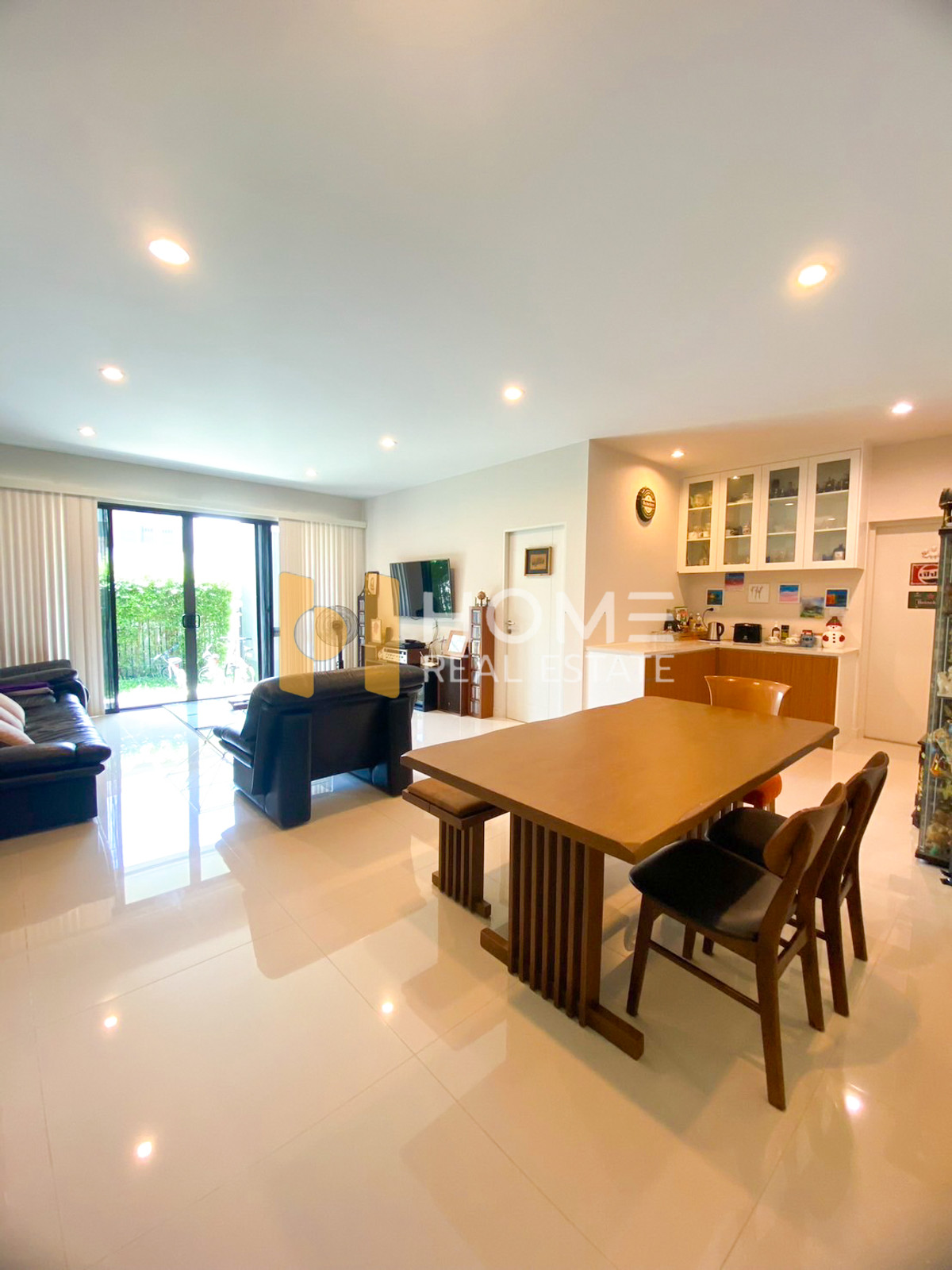 บุราสิริ พัฒนาการ / 4 ห้องนอน (ขาย), Burasiri Pattanakarn / 4 Bedrooms (FOR SALE) FONT052